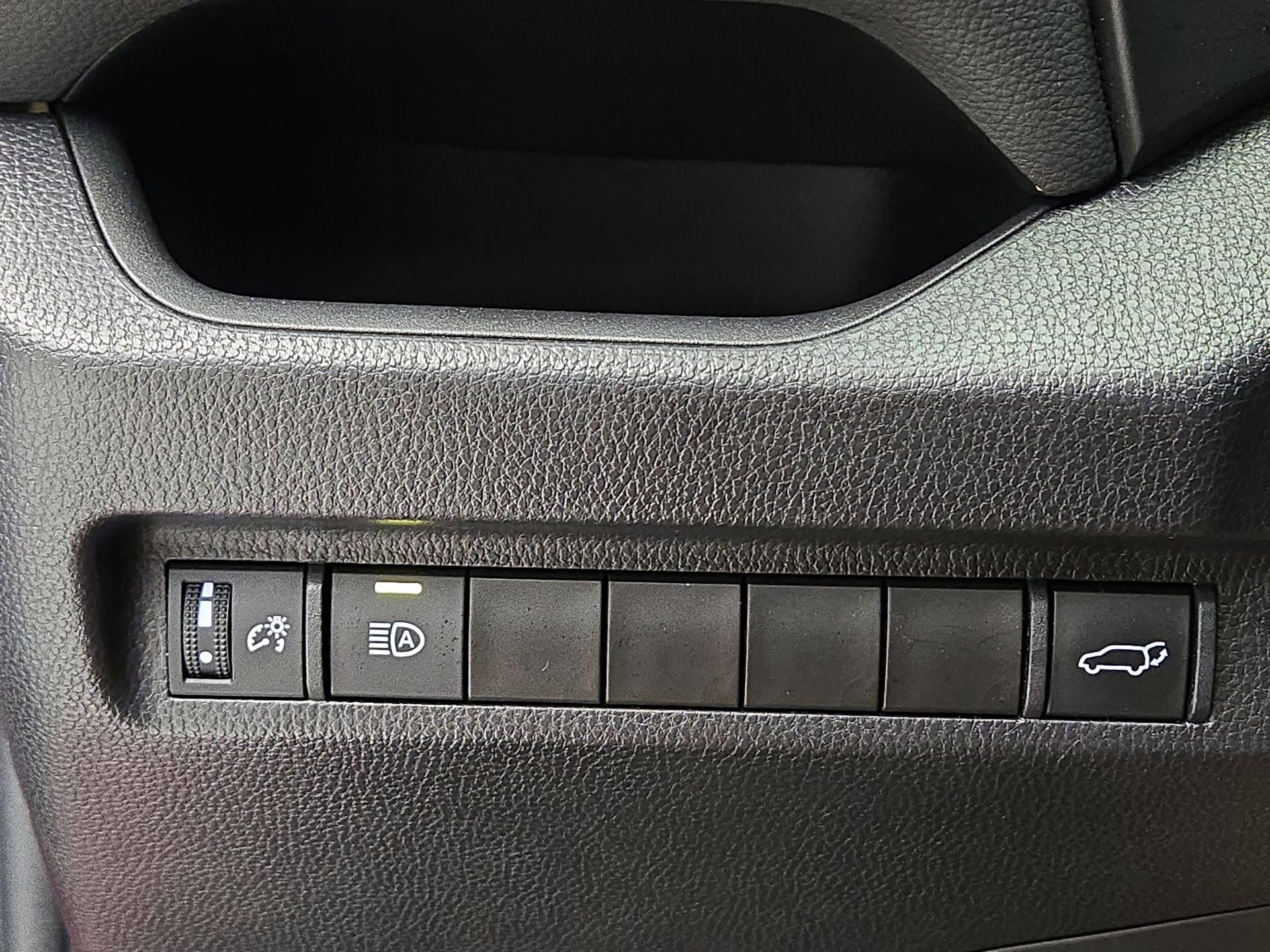 Thumbnail: 2023 Toyota RAV4 - 13