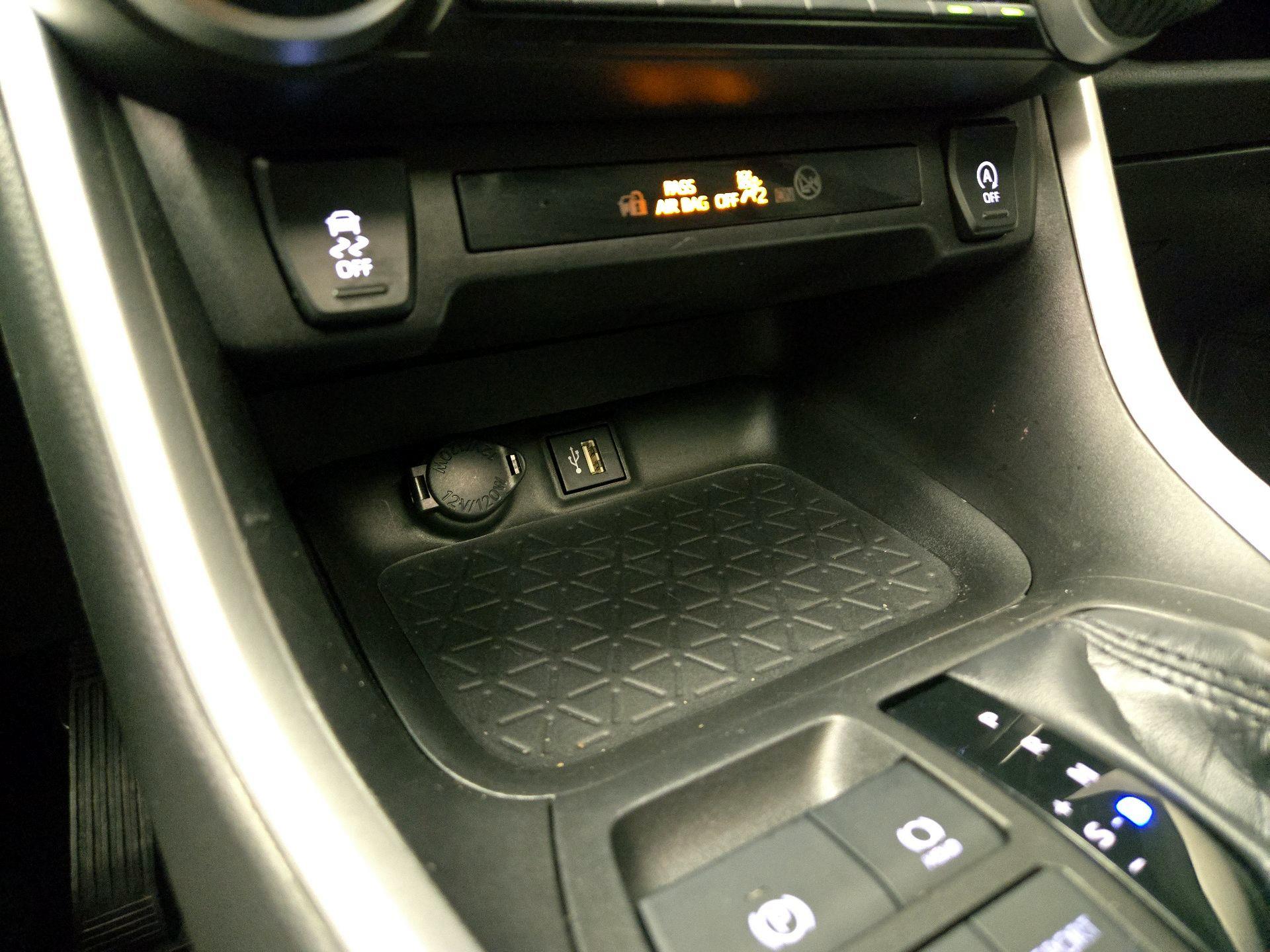 Thumbnail: 2023 Toyota RAV4 - 18