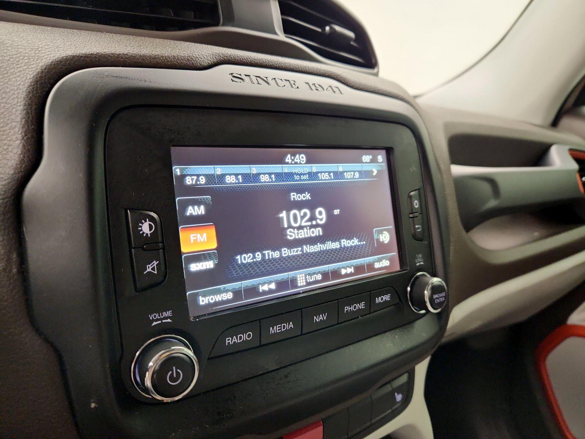 Thumbnail: 2015 Jeep Renegade - 15