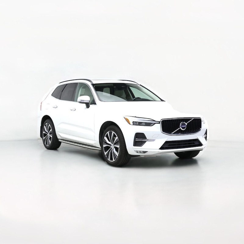 2022 Volvo XC60 B5 Momentum