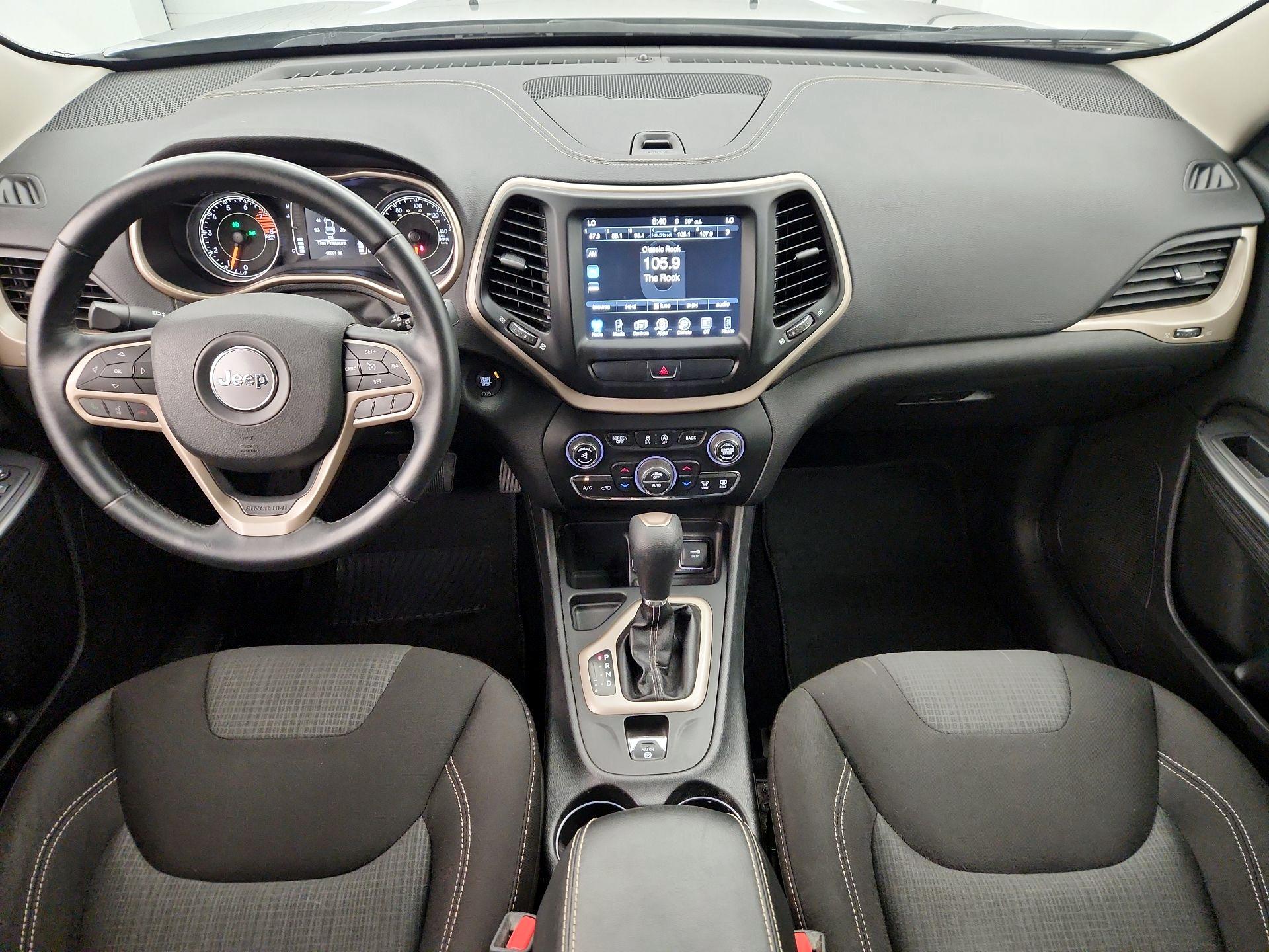 Thumbnail: 2017 Jeep Cherokee - 9