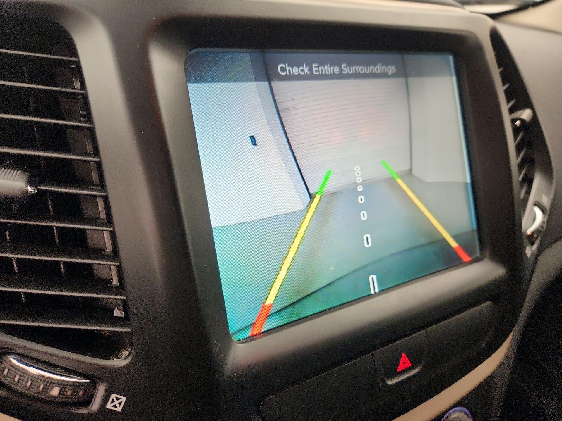 Thumbnail: 2017 Jeep Cherokee - 14