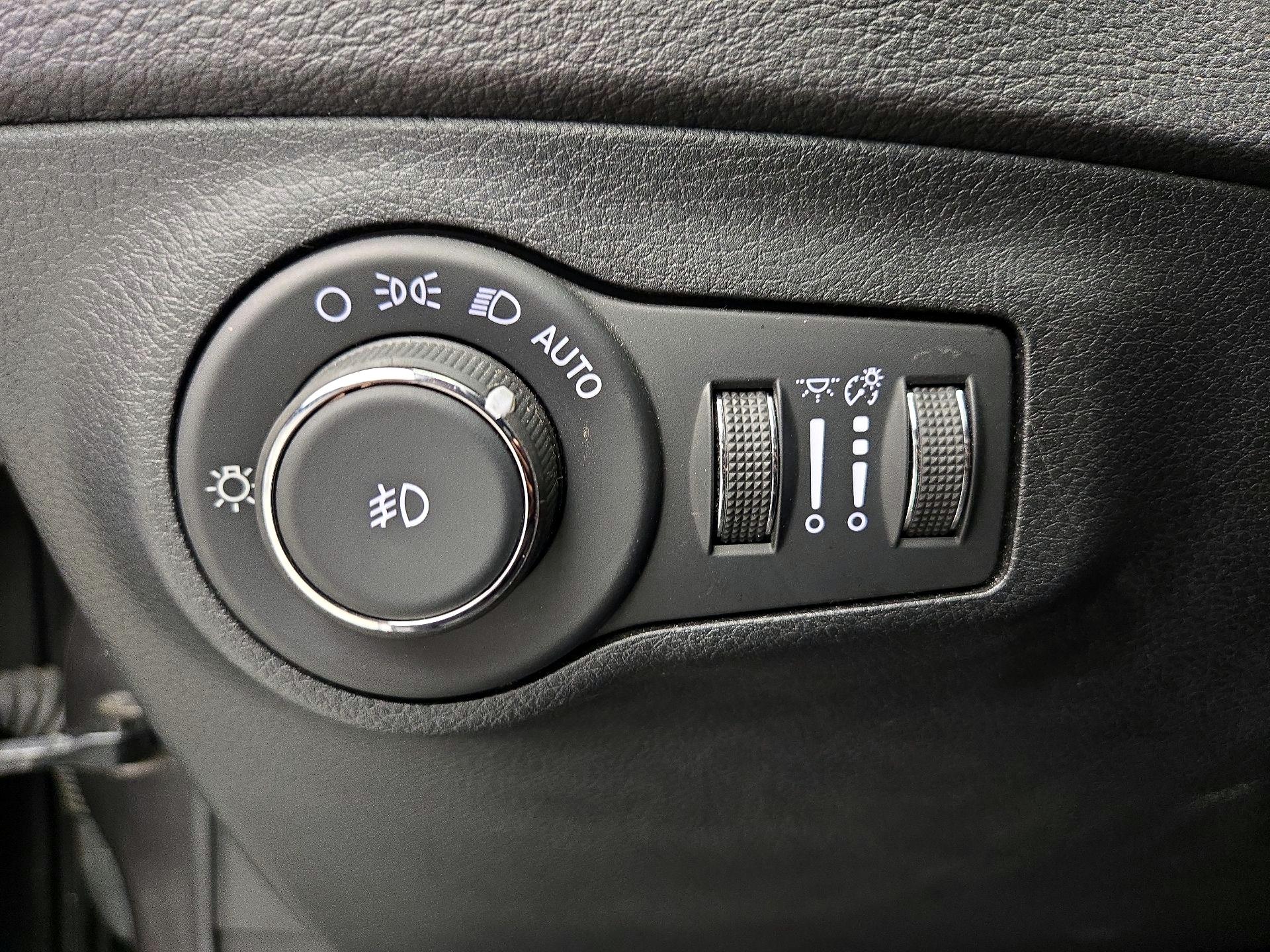 Thumbnail: 2018 Jeep Compass - 13