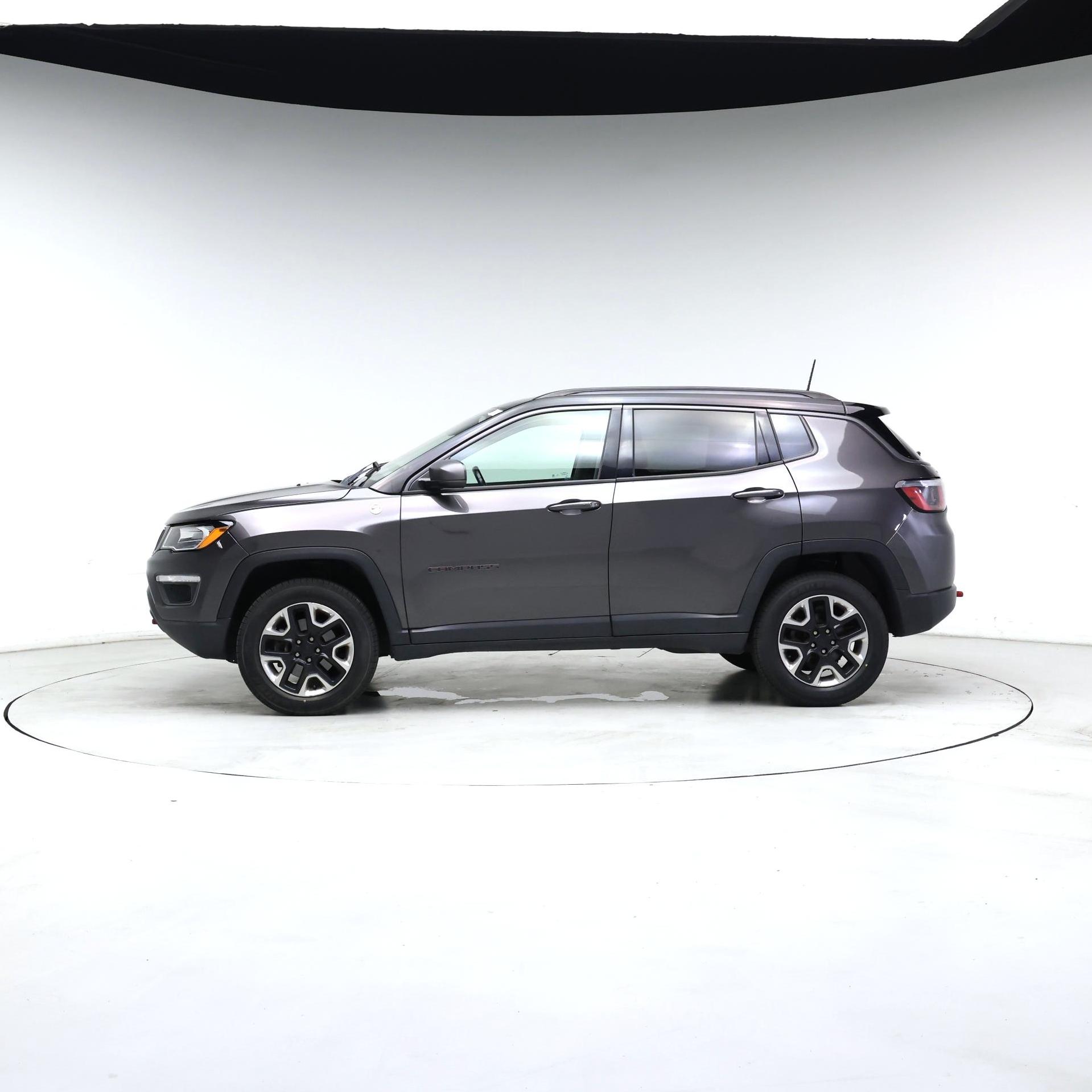 Thumbnail: 2018 Jeep Compass - 3
