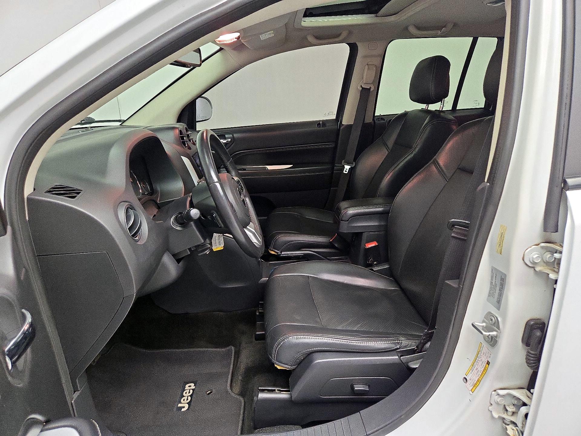 Thumbnail: 2016 Jeep Compass - 11