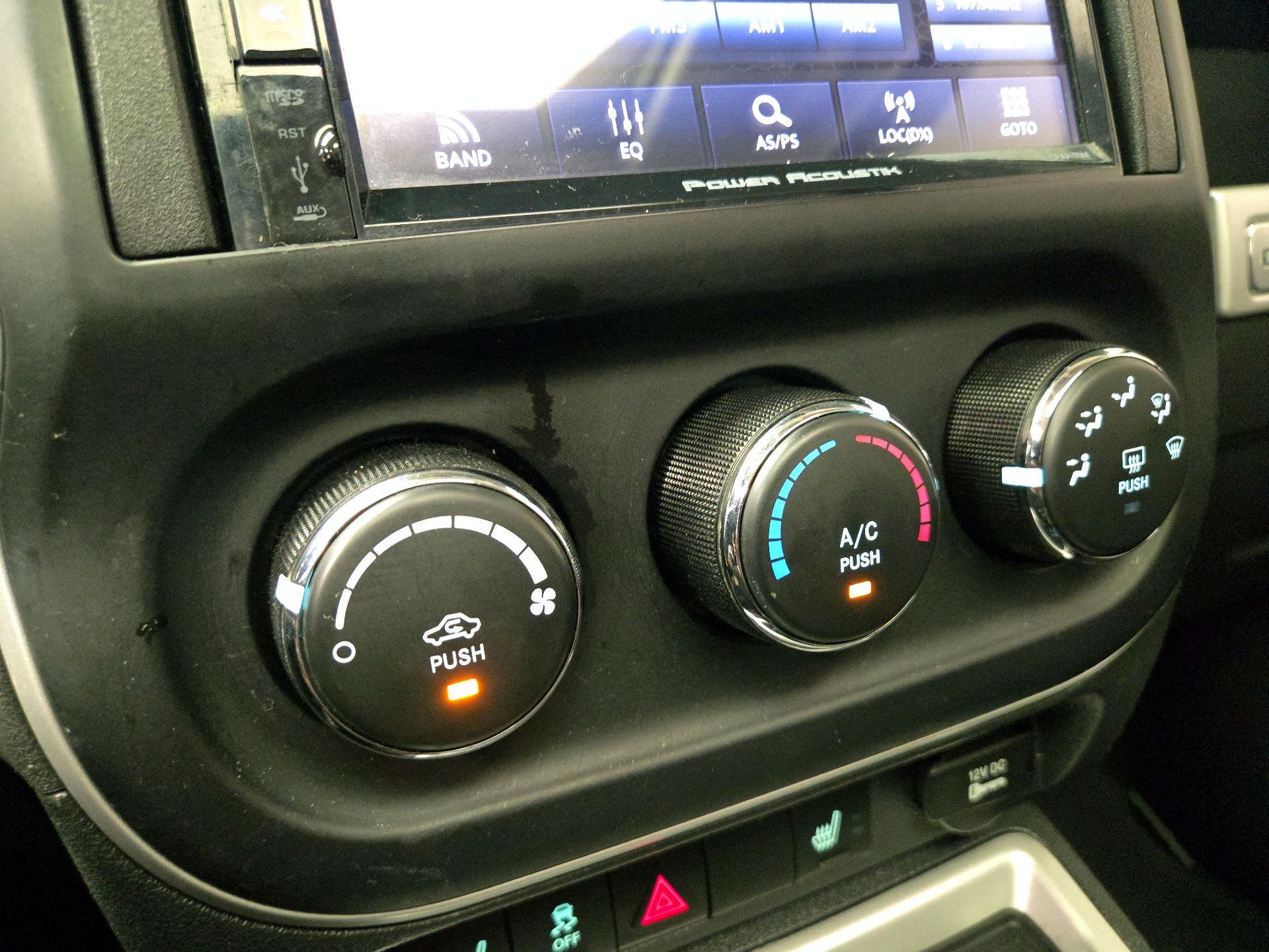 Thumbnail: 2016 Jeep Compass - 15