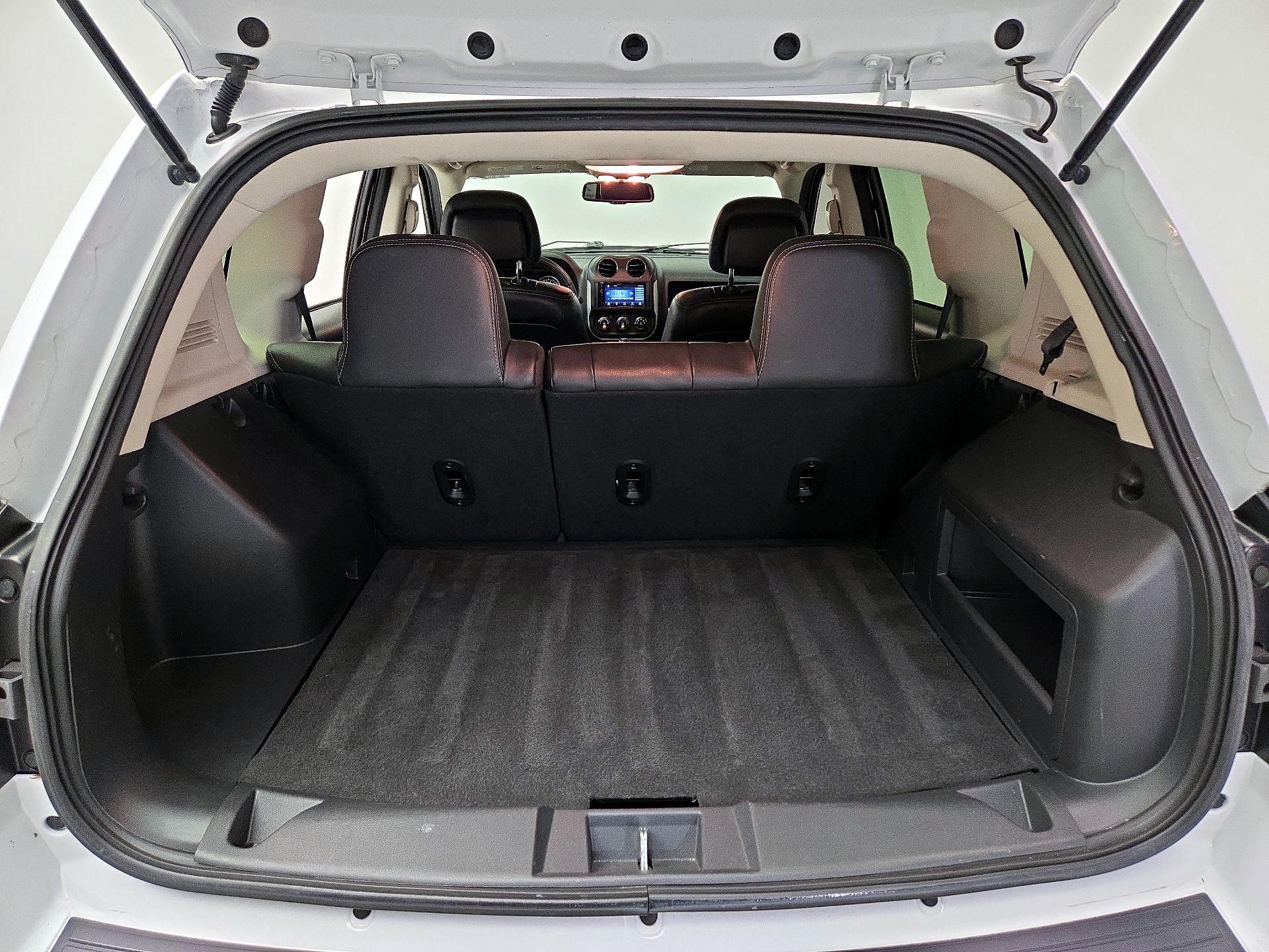 Thumbnail: 2016 Jeep Compass - 20