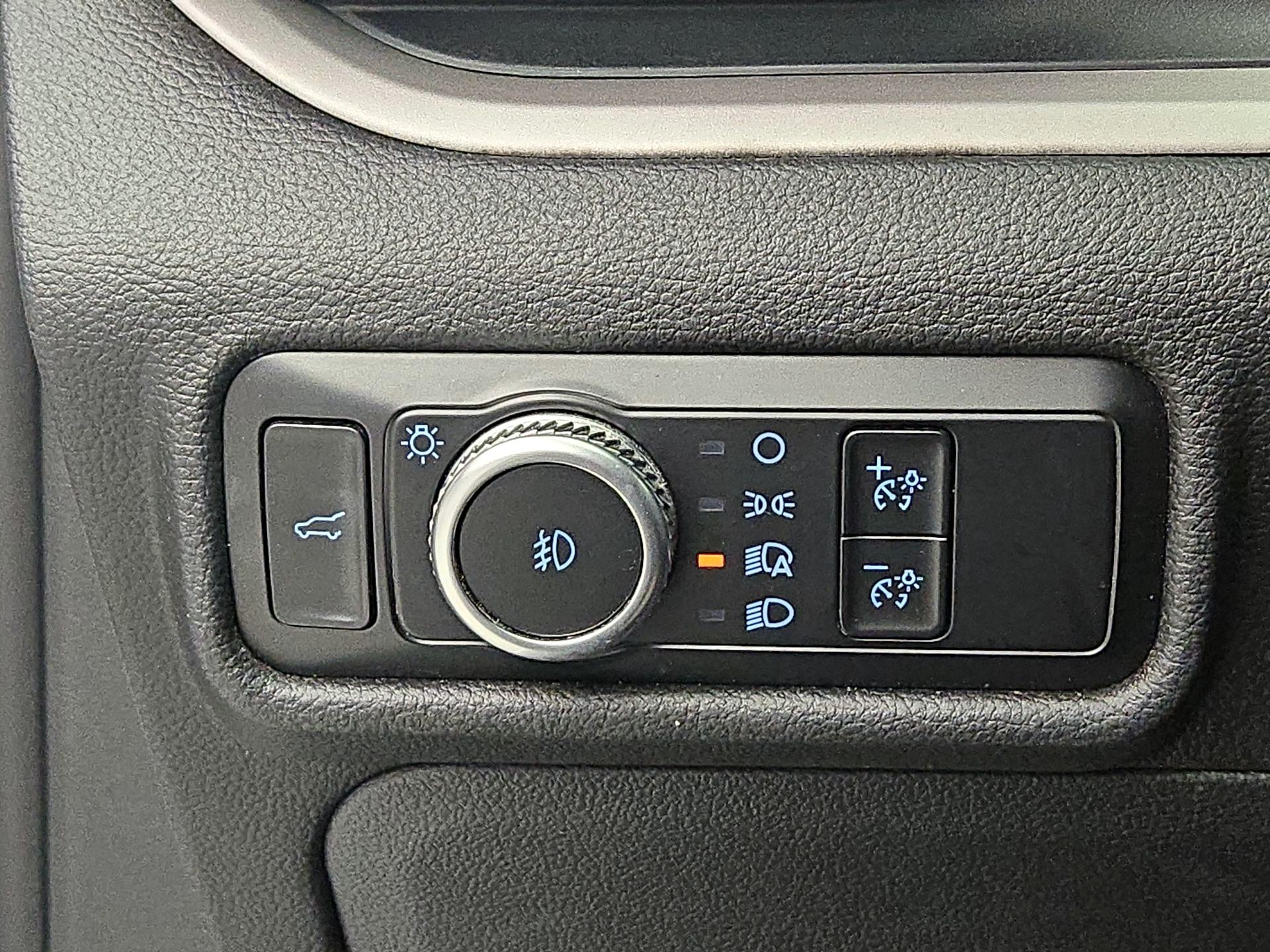 Thumbnail: 2023 Ford Explorer - 13