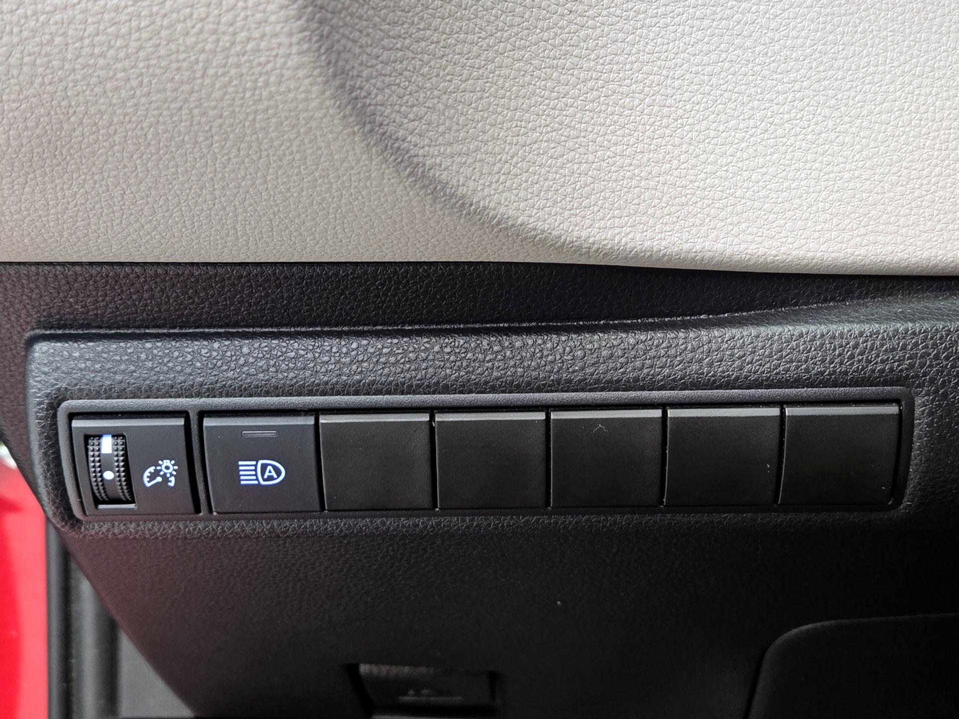 Thumbnail: 2020 Toyota Corolla - 13