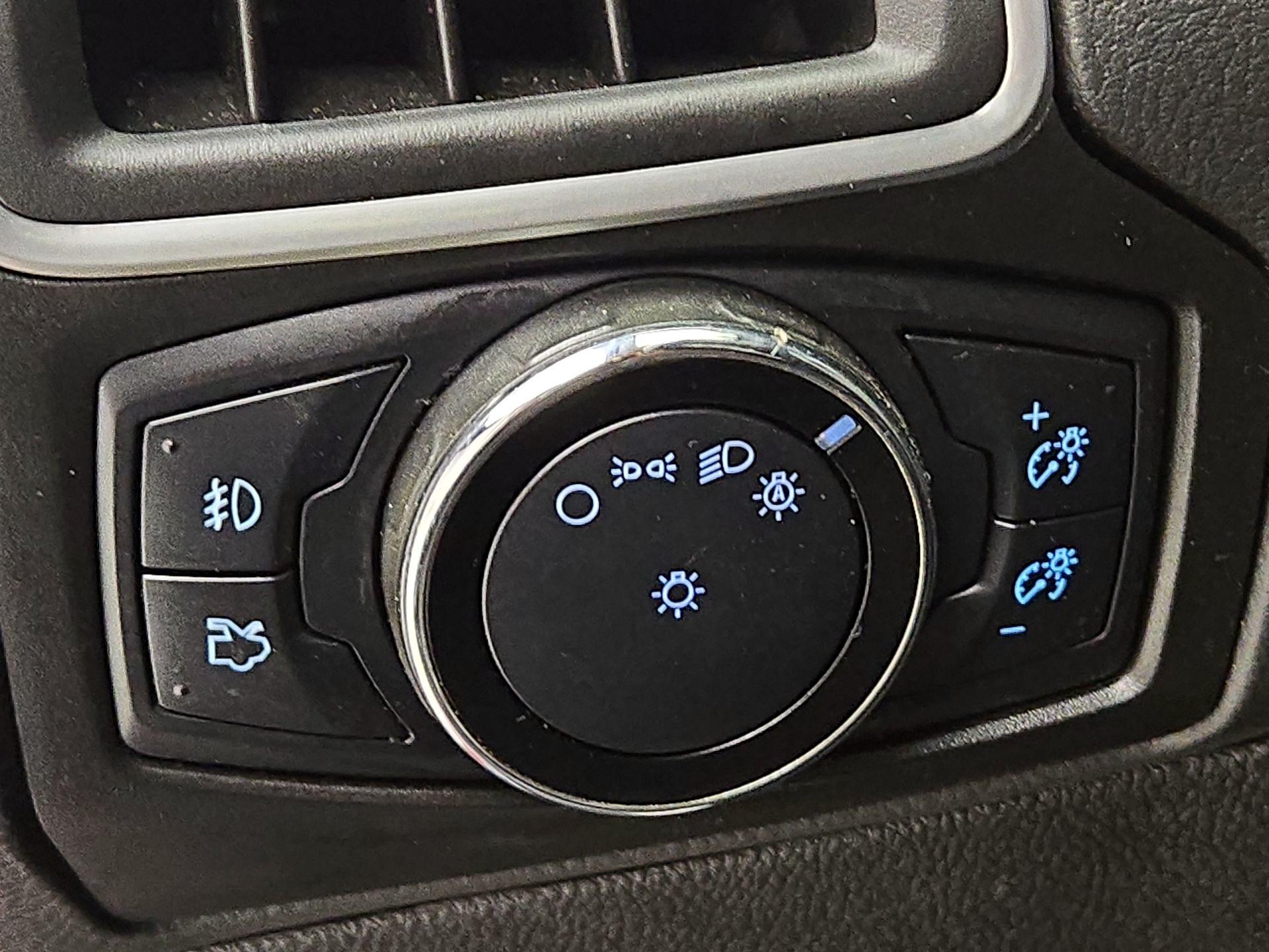 Thumbnail: 2014 Ford Focus - 13