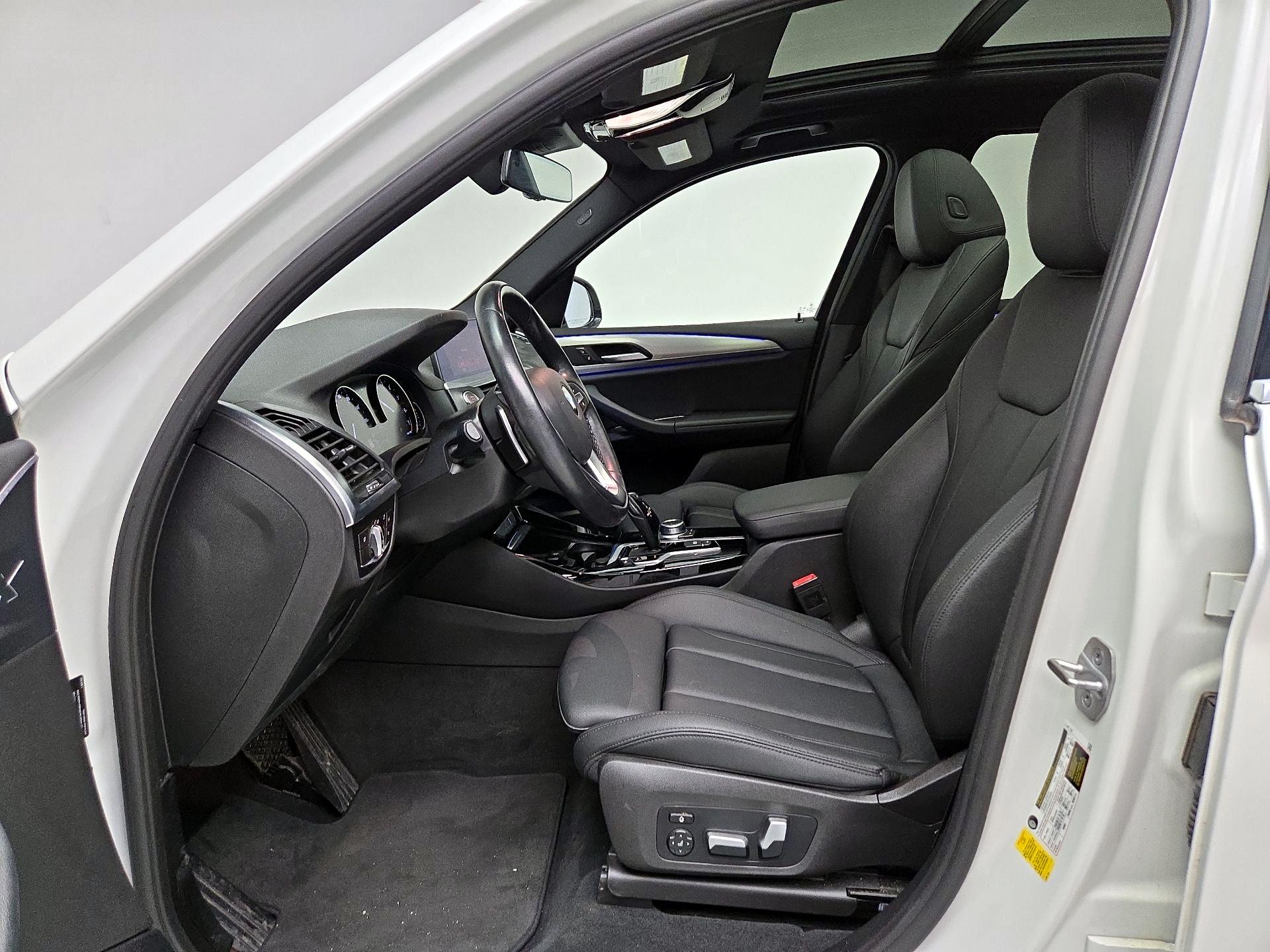 Thumbnail: 2021 BMW X3 - 11