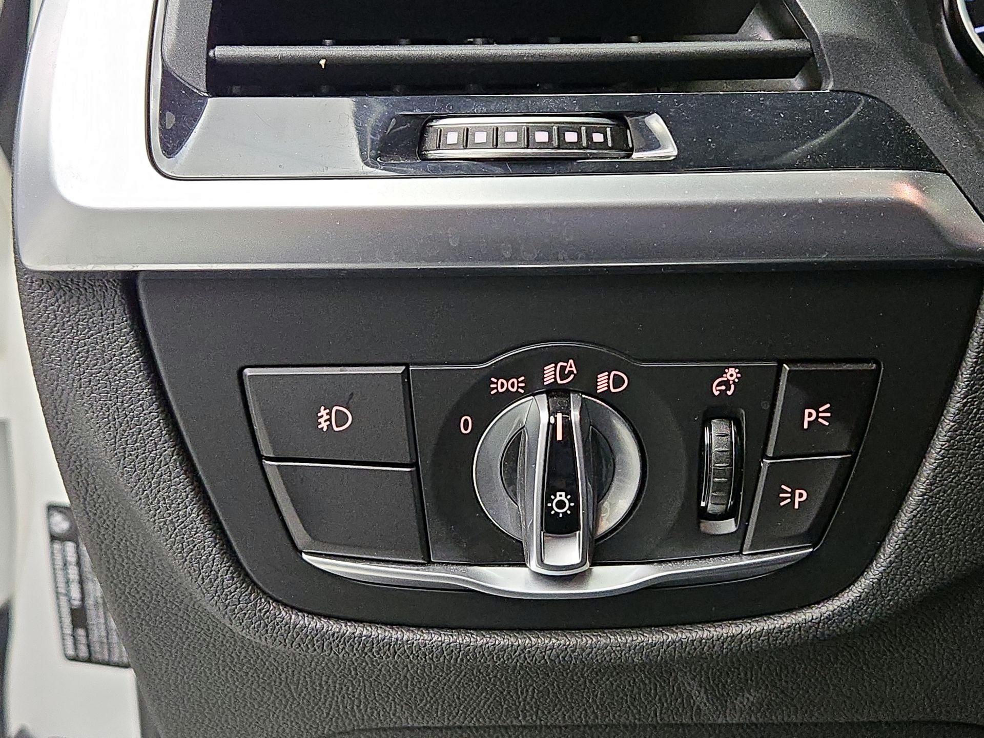 Thumbnail: 2021 BMW X3 - 13