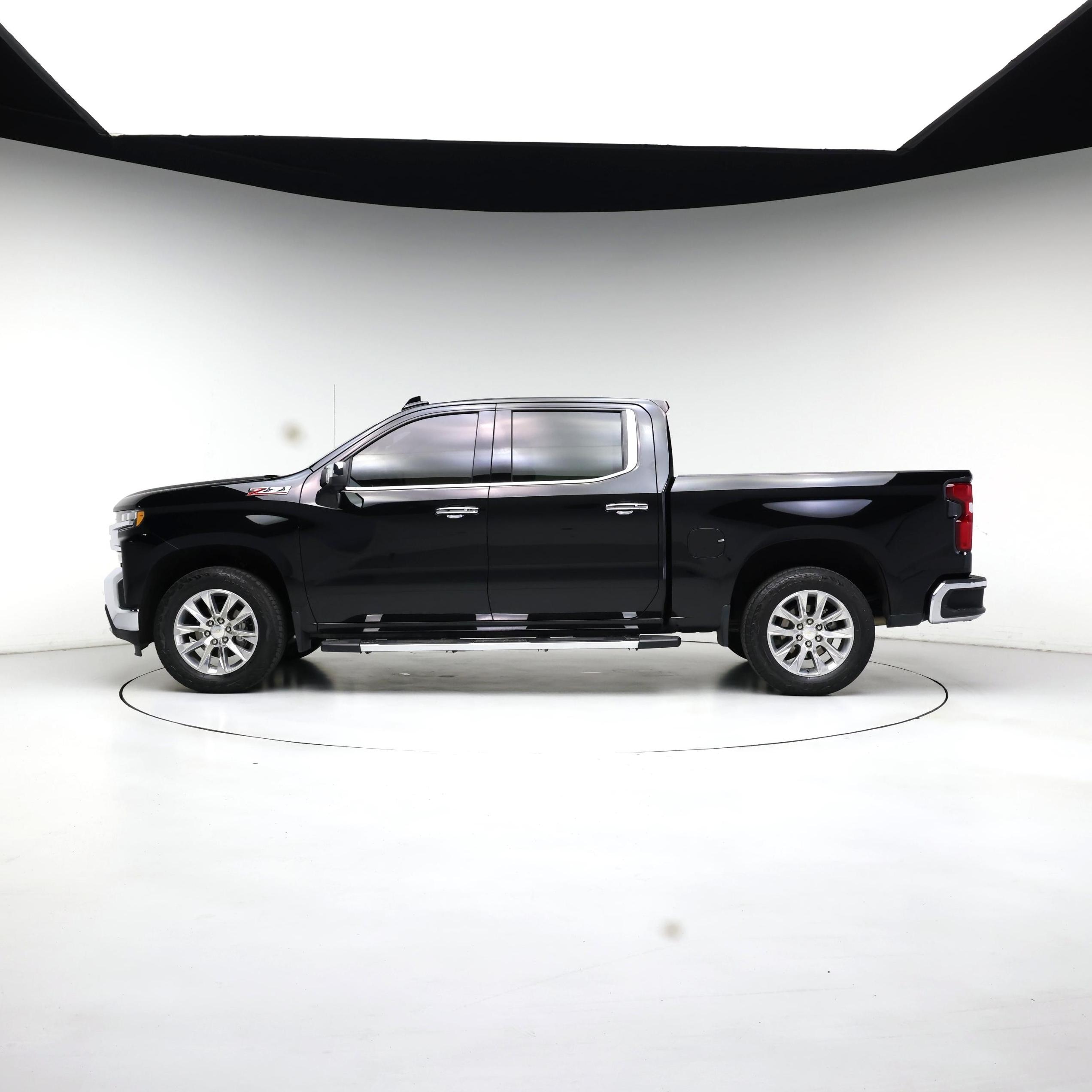 Thumbnail: 2019 Chevrolet Silverado 1500 - 3