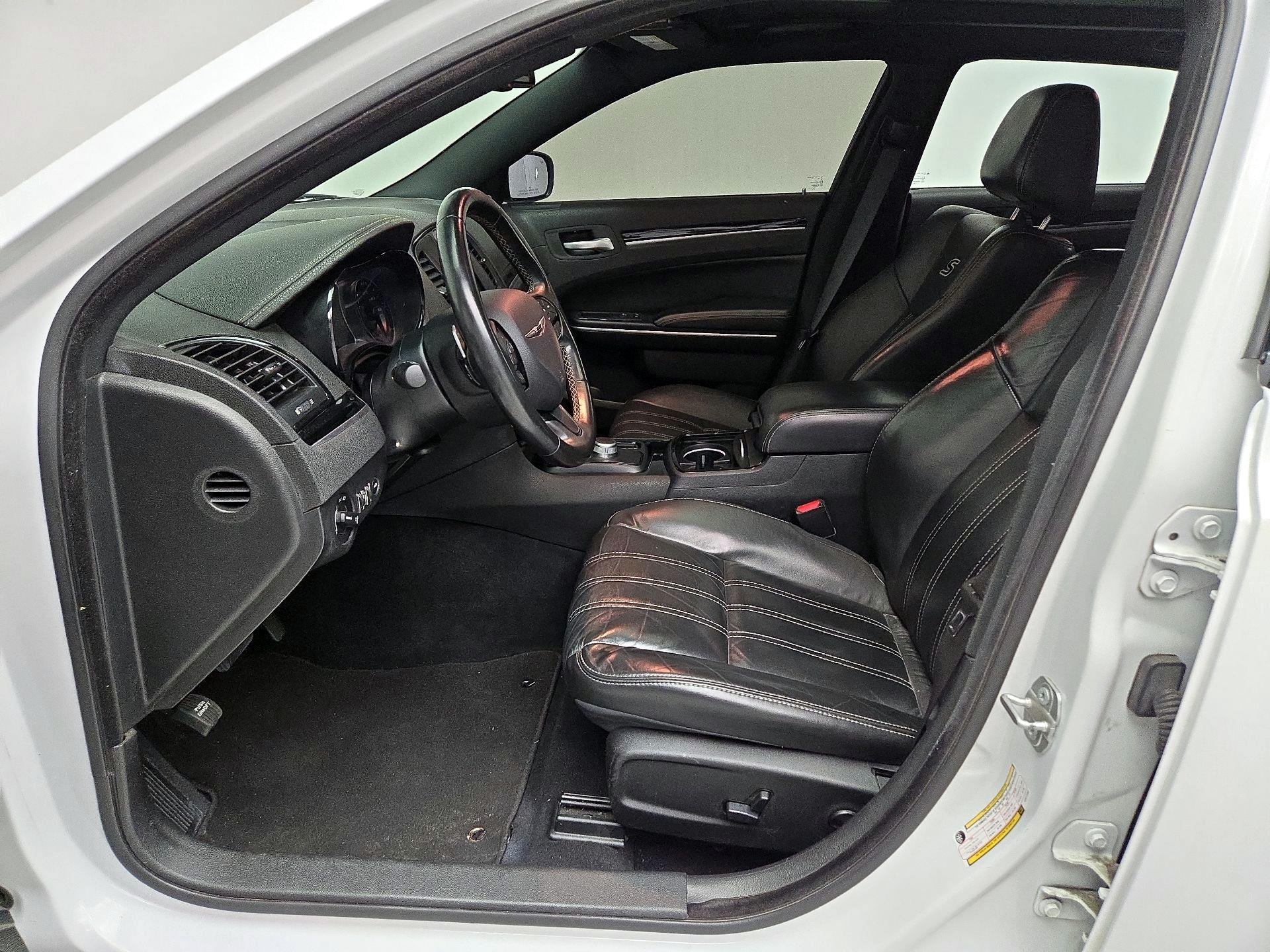 Thumbnail: 2020 Chrysler 300 - 11