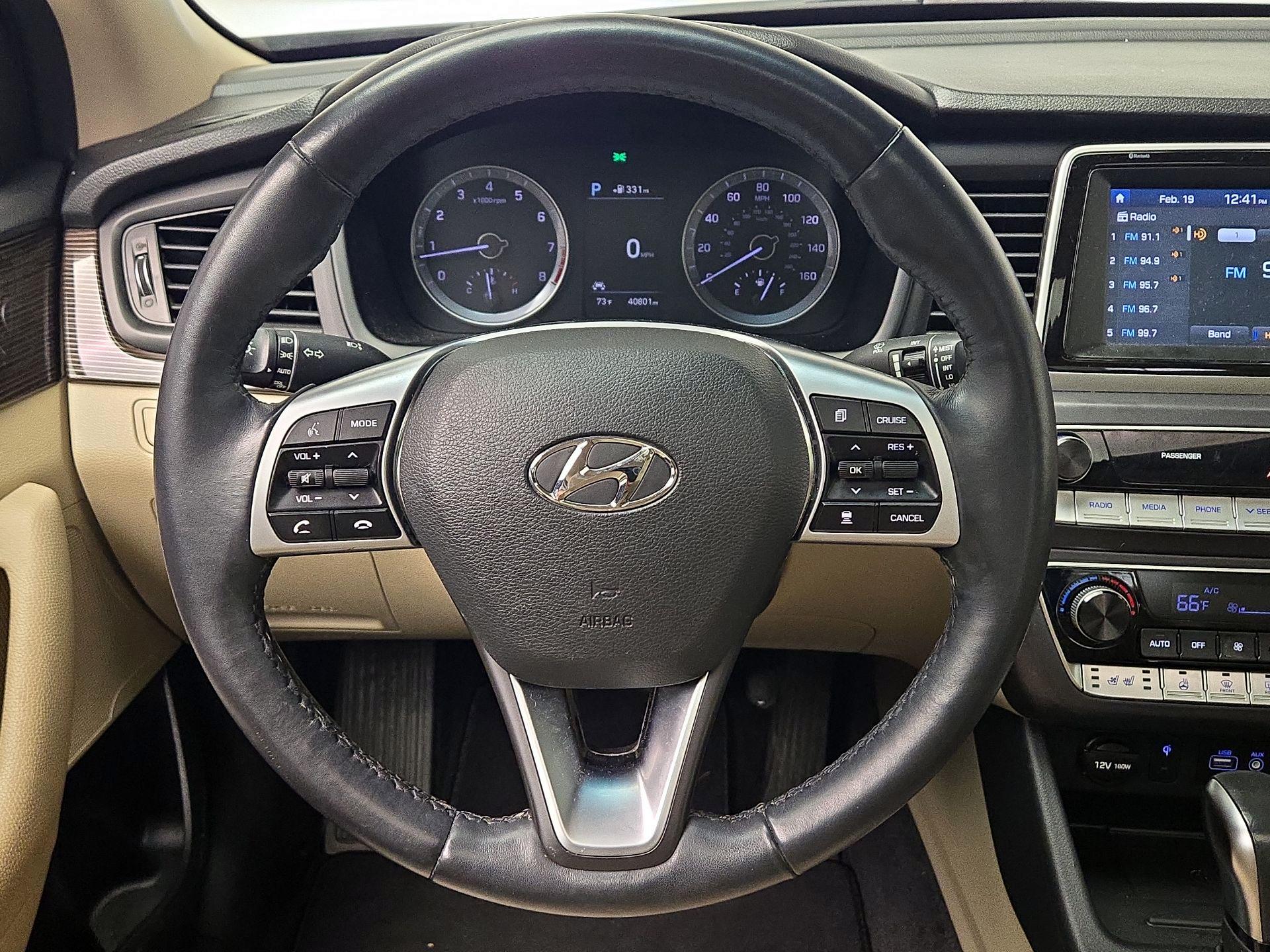 Thumbnail: 2019 Hyundai Sonata - 10