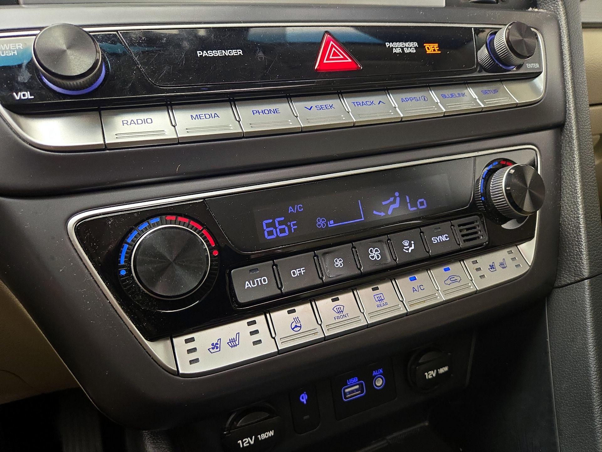 Thumbnail: 2019 Hyundai Sonata - 16