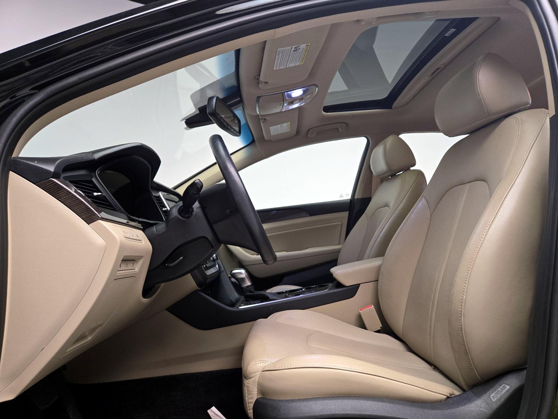 Thumbnail: 2019 Hyundai Sonata - 19