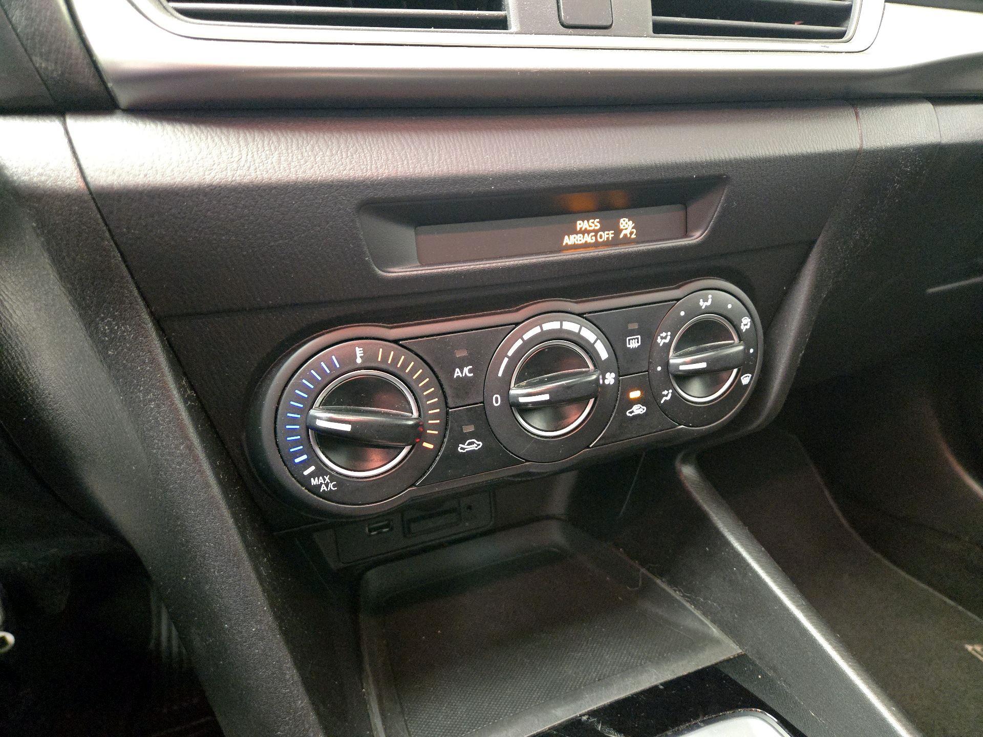 Thumbnail: 2018 Mazda Mazda3 - 16