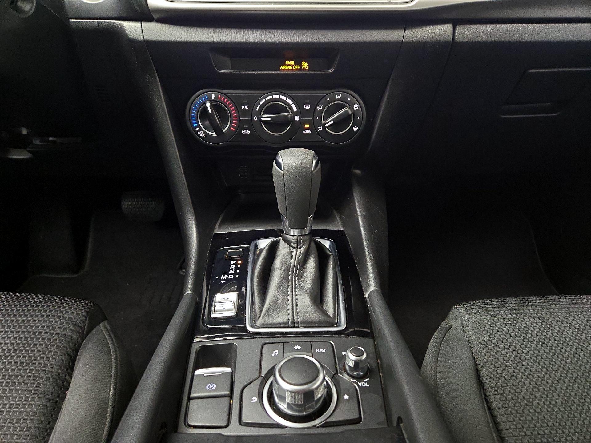 Thumbnail: 2018 Mazda Mazda3 - 17