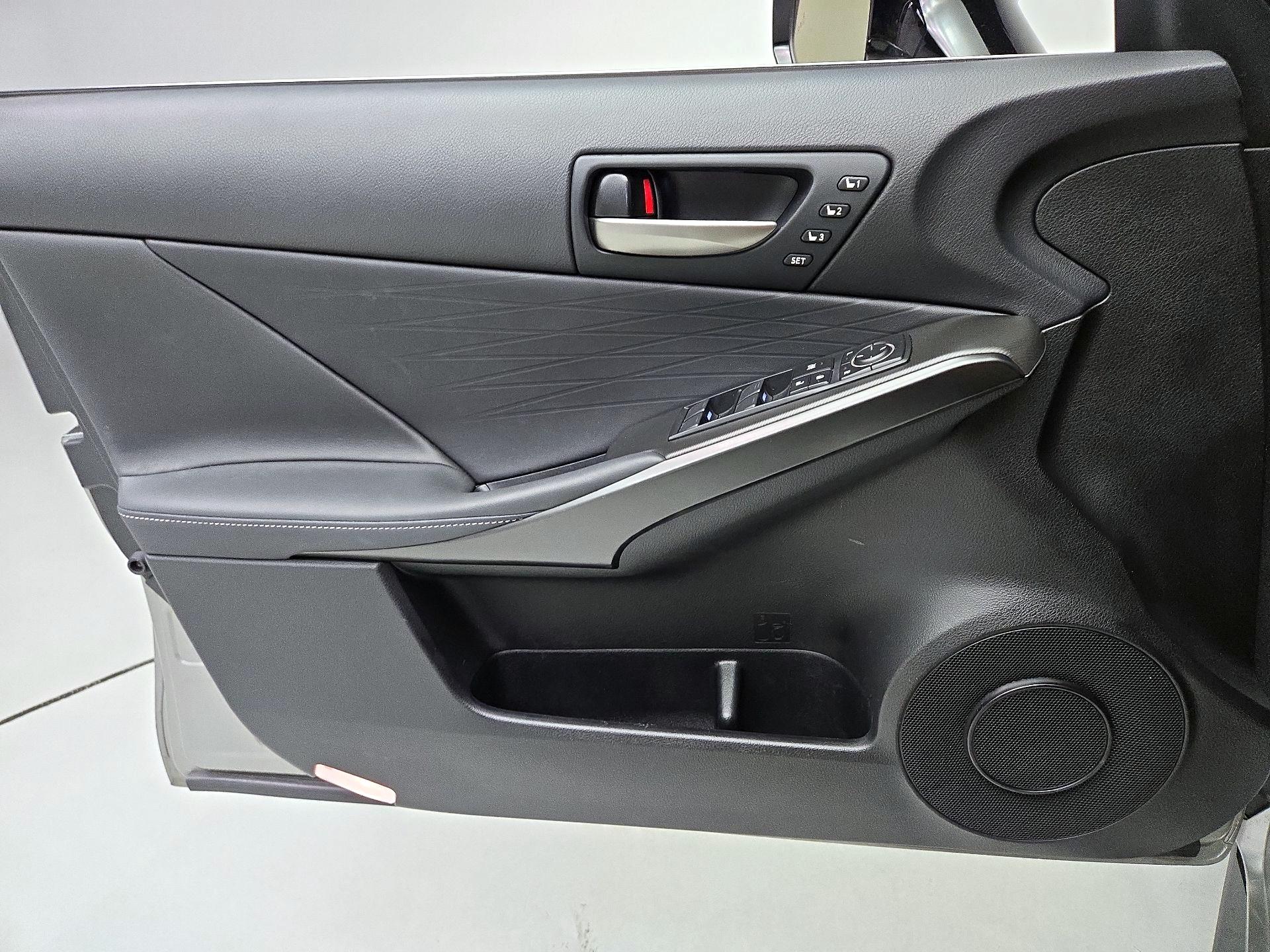 Thumbnail: 2023 Lexus IS - 12