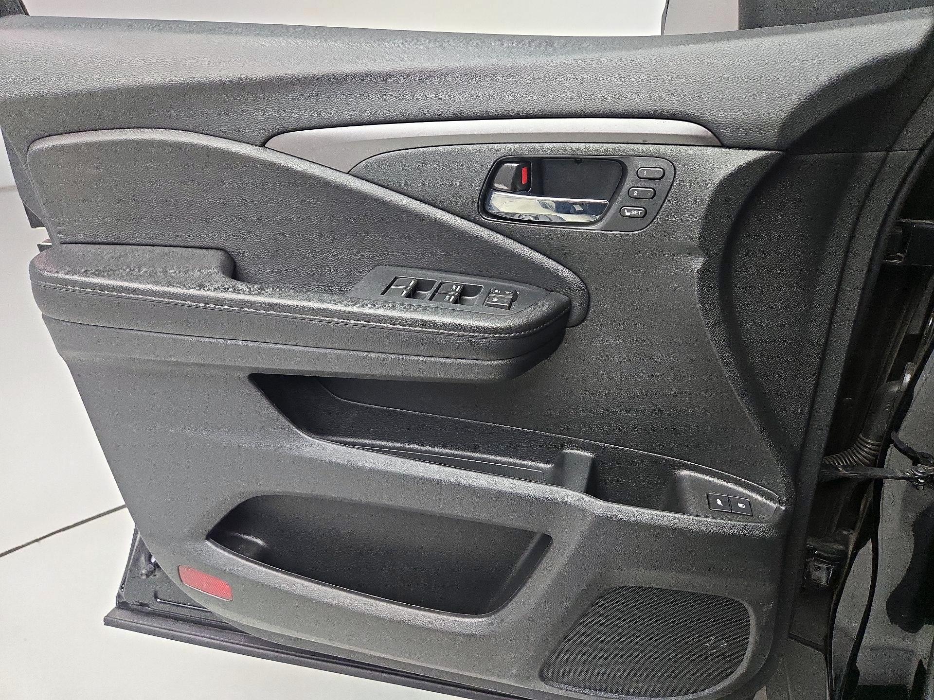 Thumbnail: 2021 Honda Pilot - 12