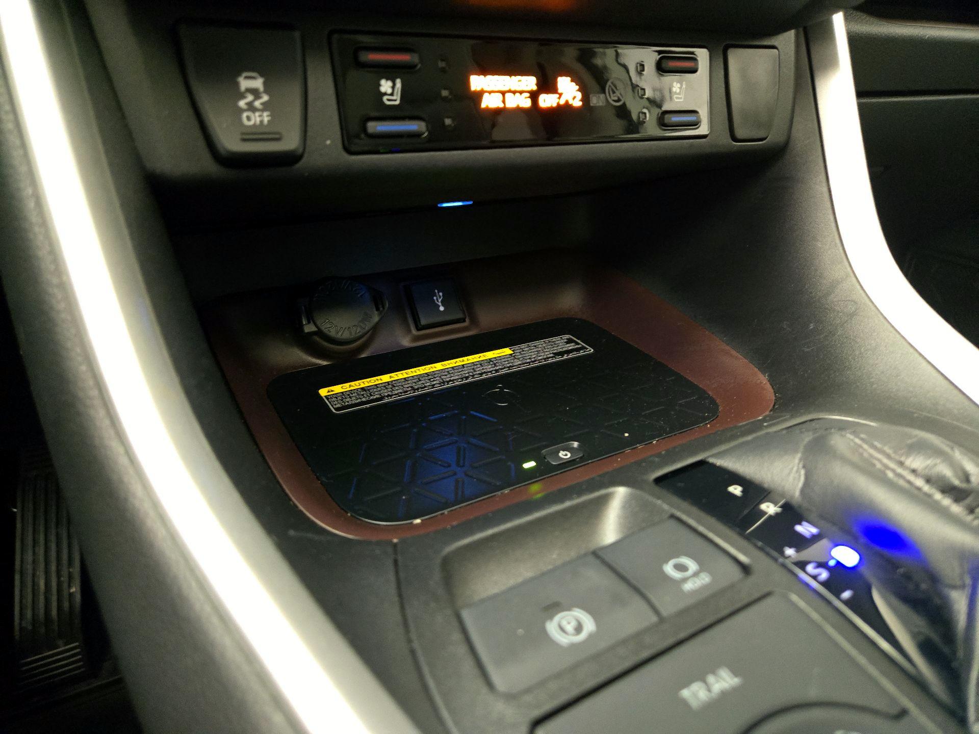 Thumbnail: 2021 Toyota RAV4 - 19