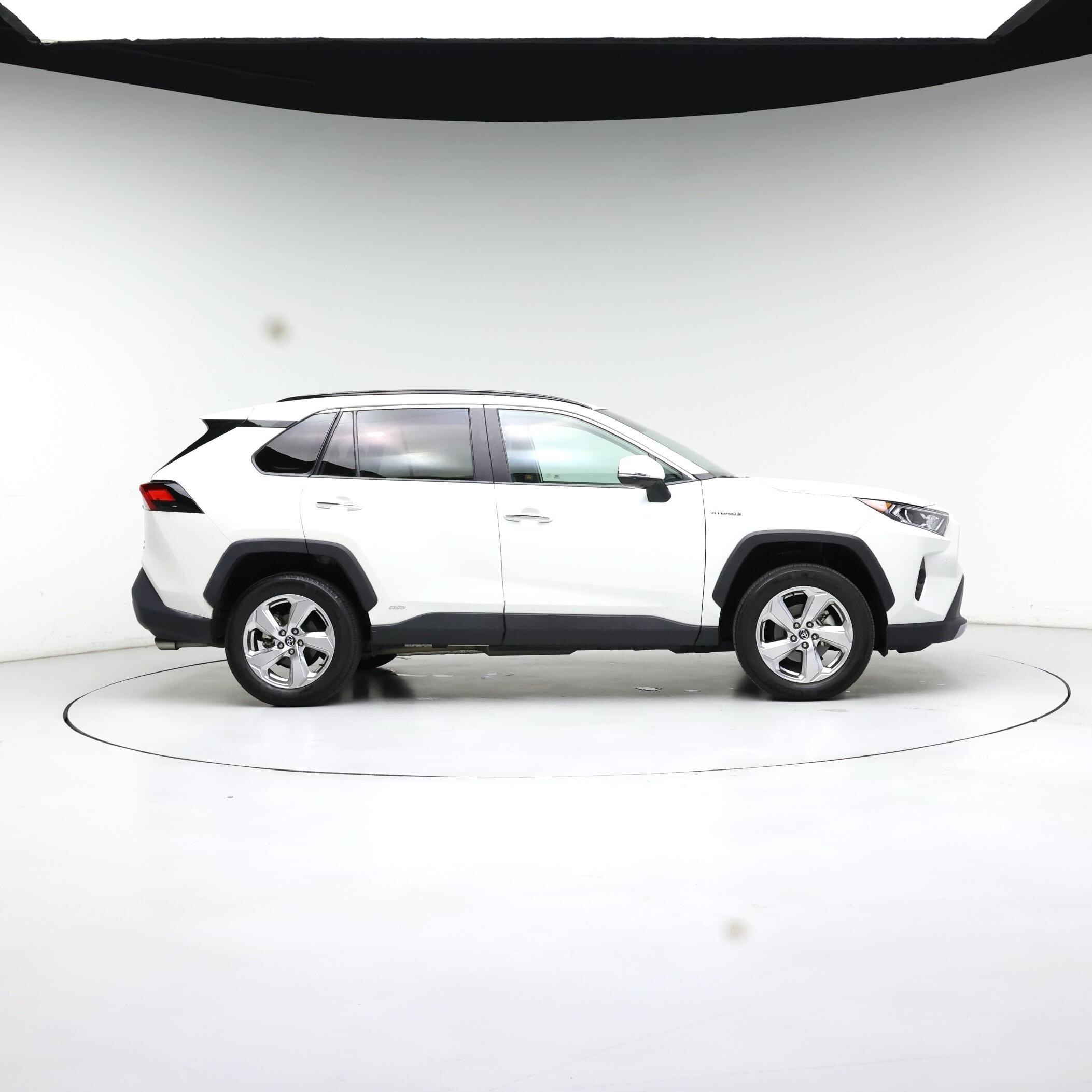 Thumbnail: 2021 Toyota RAV4 - 7