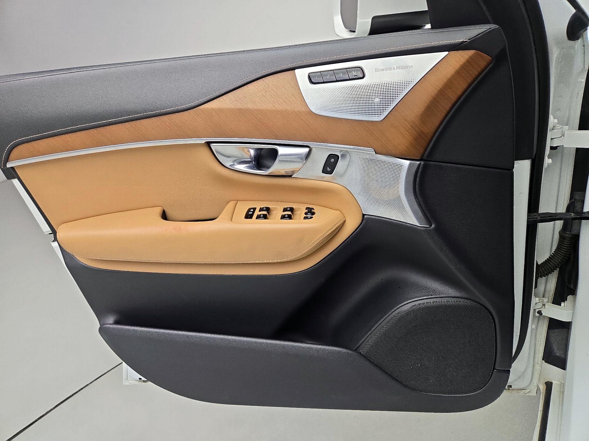 Thumbnail: 2018 Volvo XC90 - 12