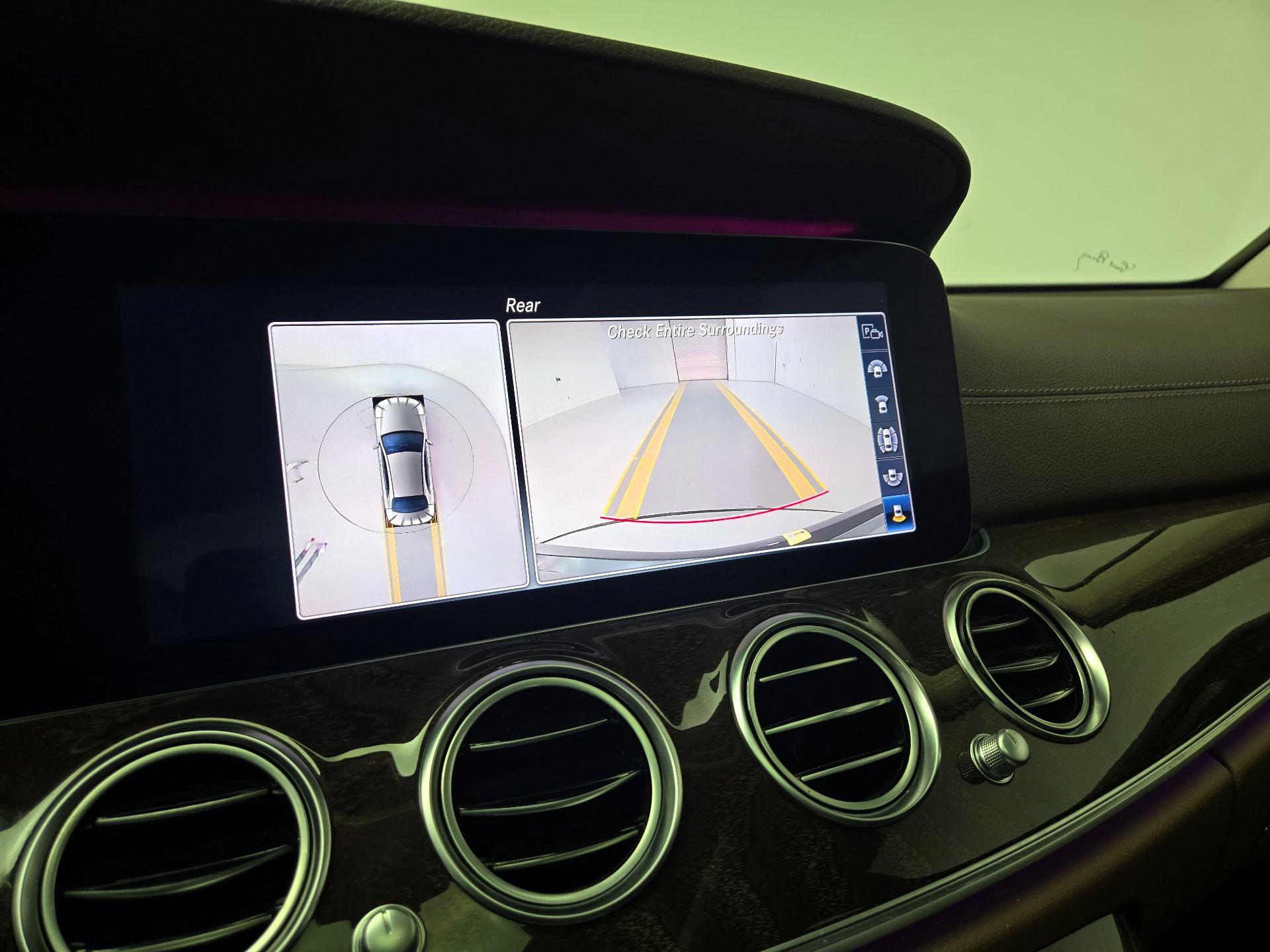 Thumbnail: 2019 Mercedes-Benz E-Class - 15