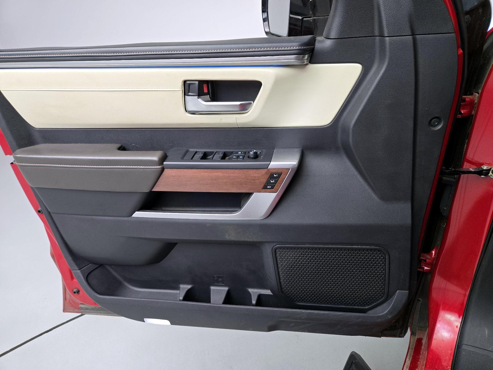 Thumbnail: 2022 Toyota Tundra - 12