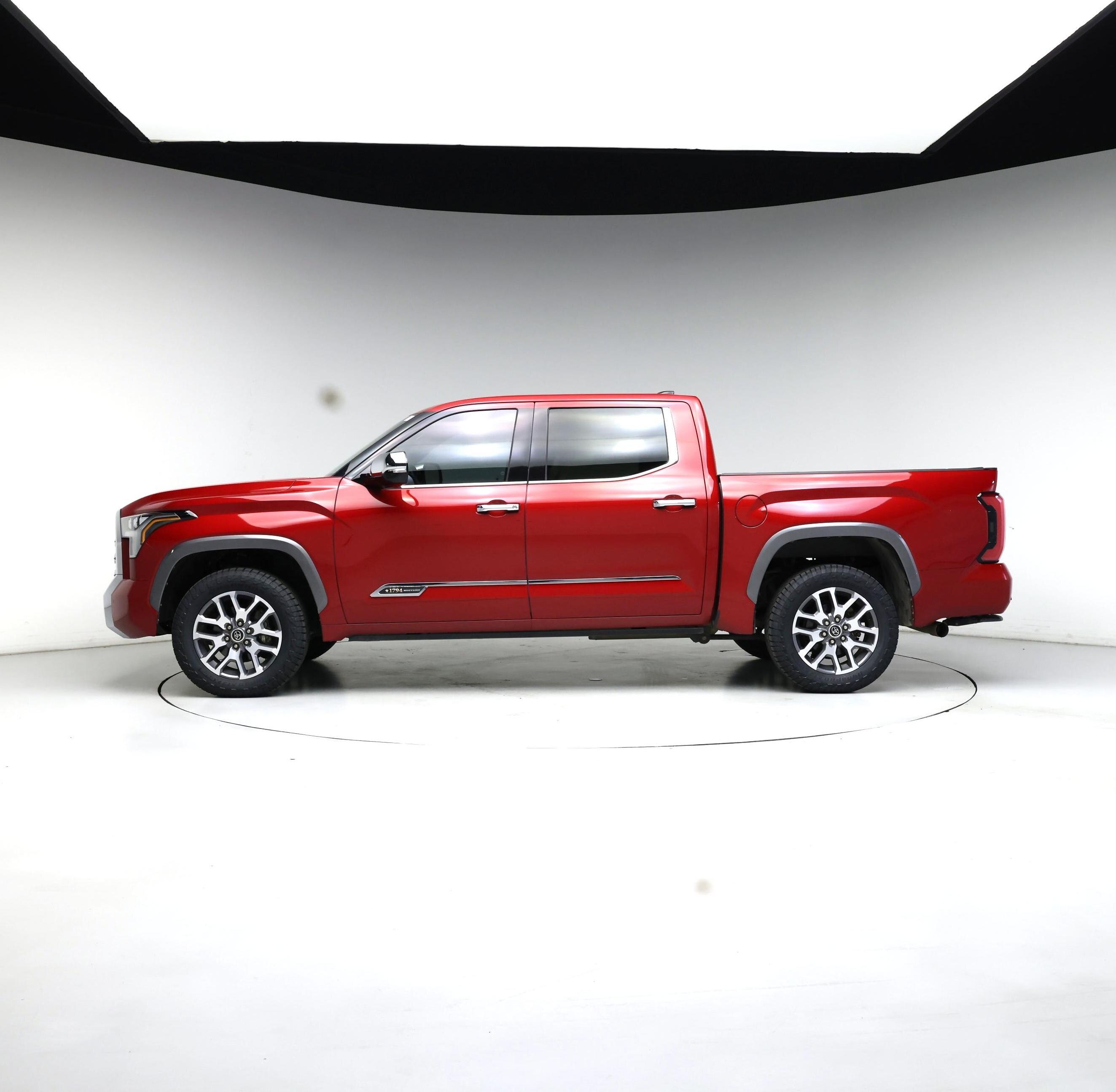 Thumbnail: 2022 Toyota Tundra - 3