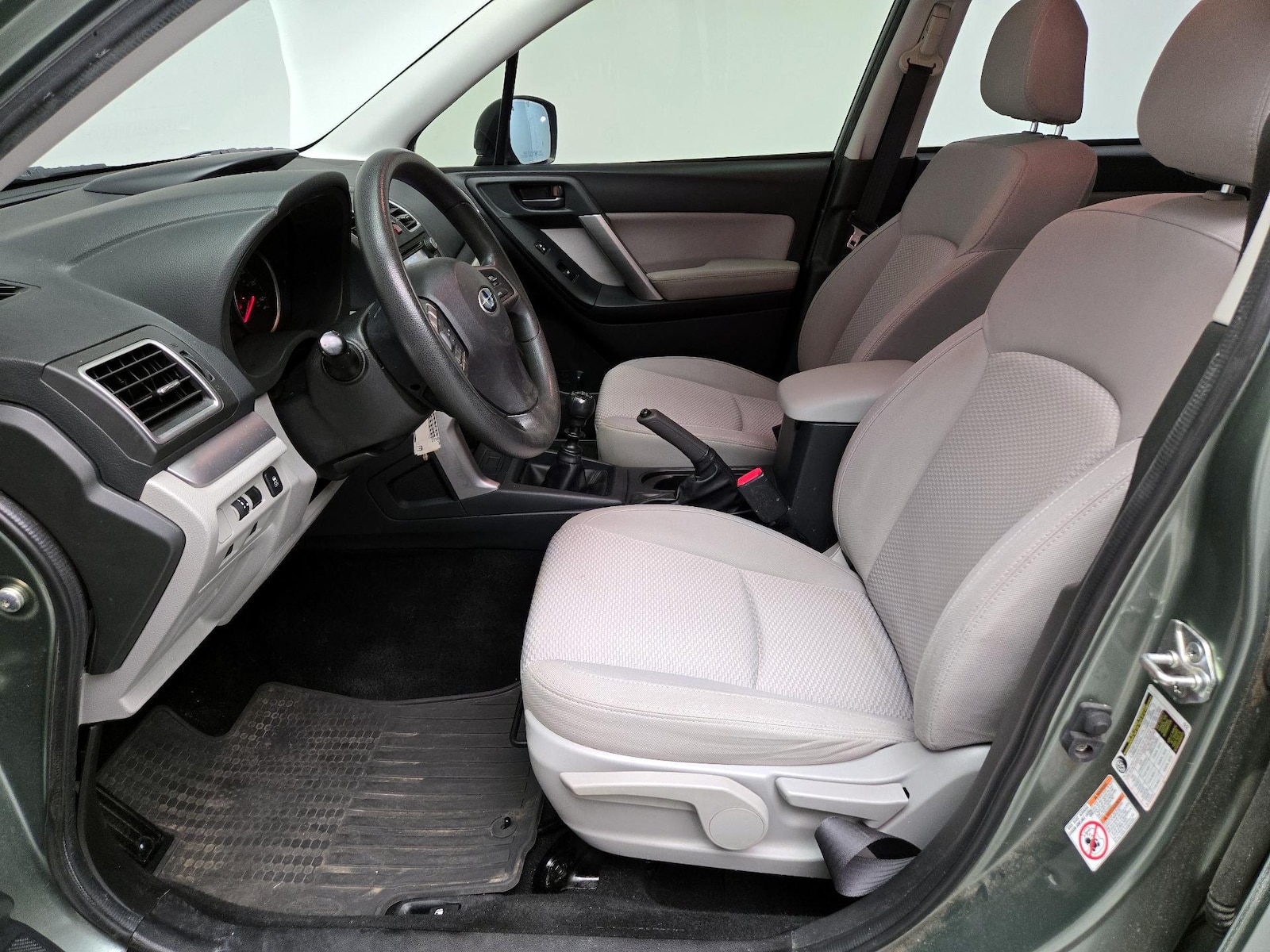 2016 Subaru Forester i - Photo 12