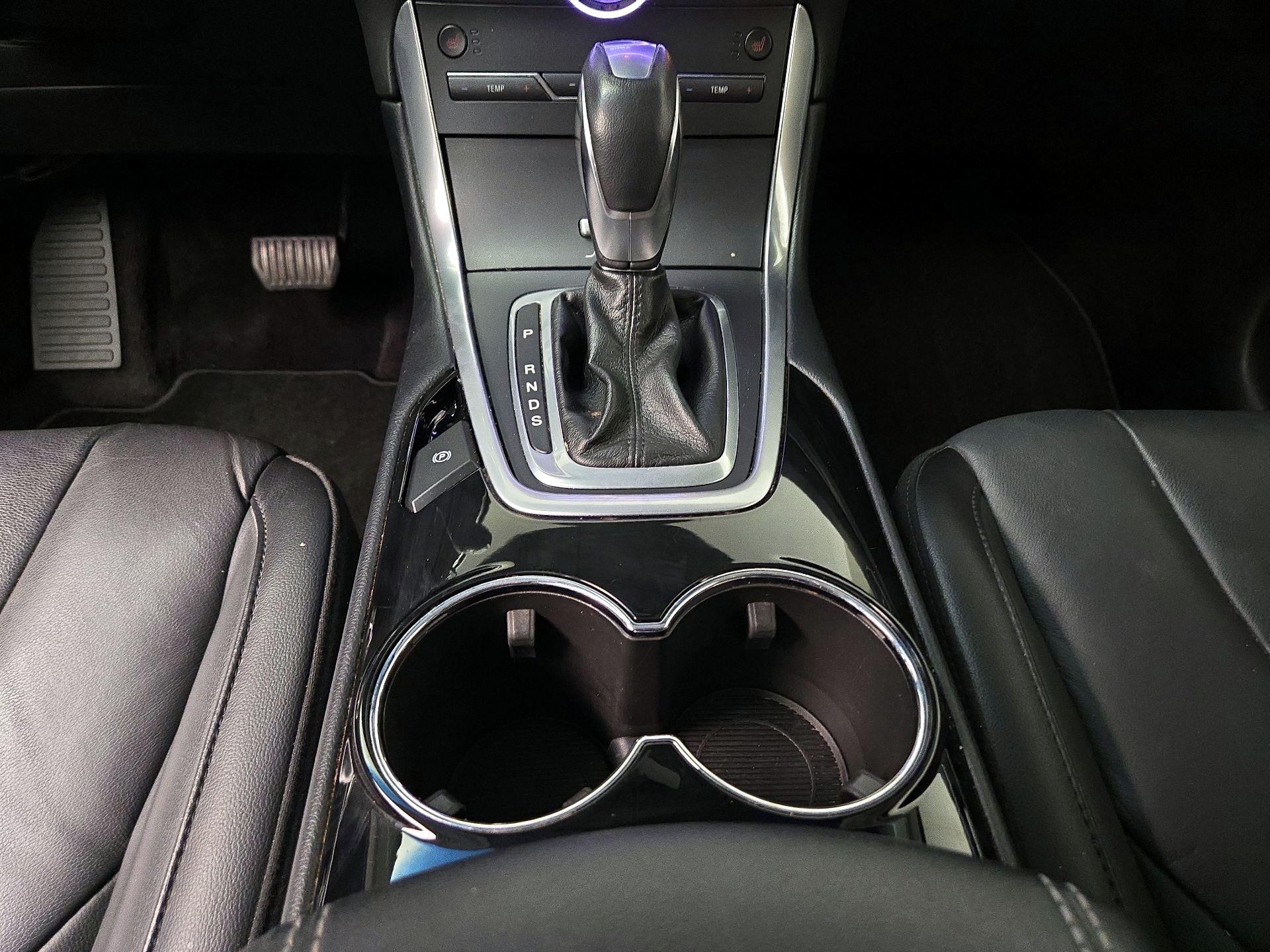 Thumbnail: 2017 Ford Edge - 18