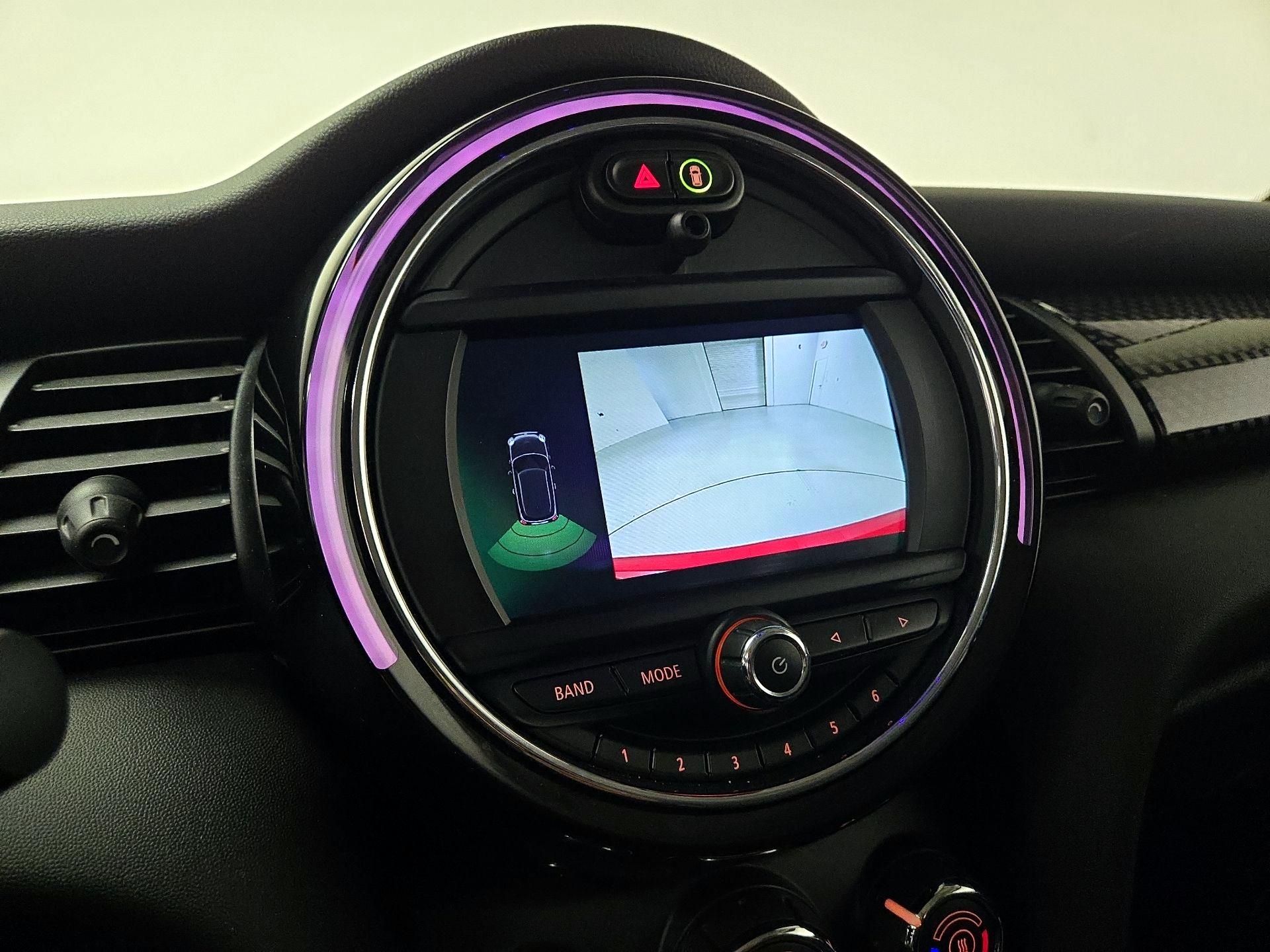 Thumbnail: 2021 MINI Cooper Hardtop - 14