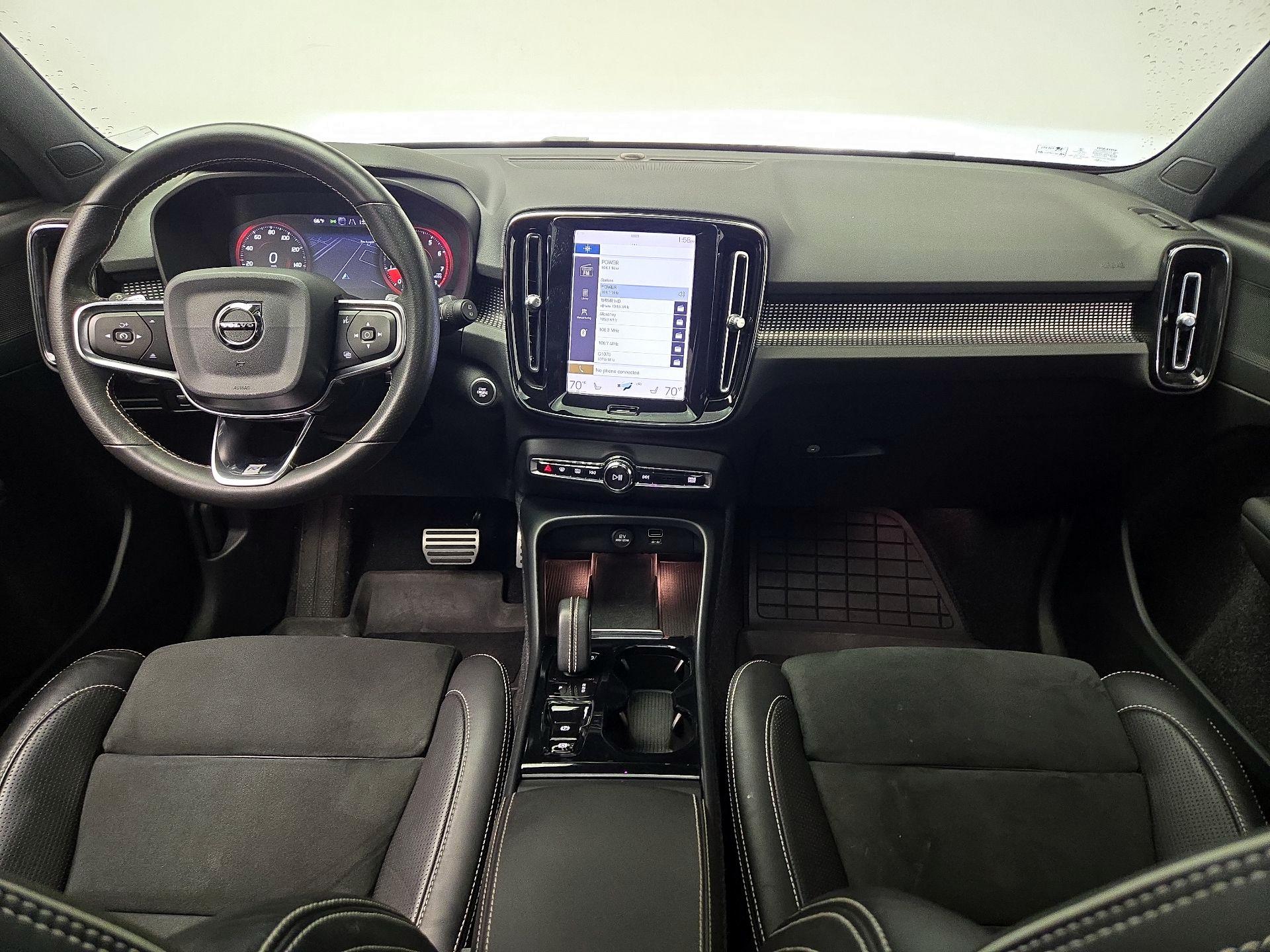 Thumbnail: 2020 Volvo XC40 - 9