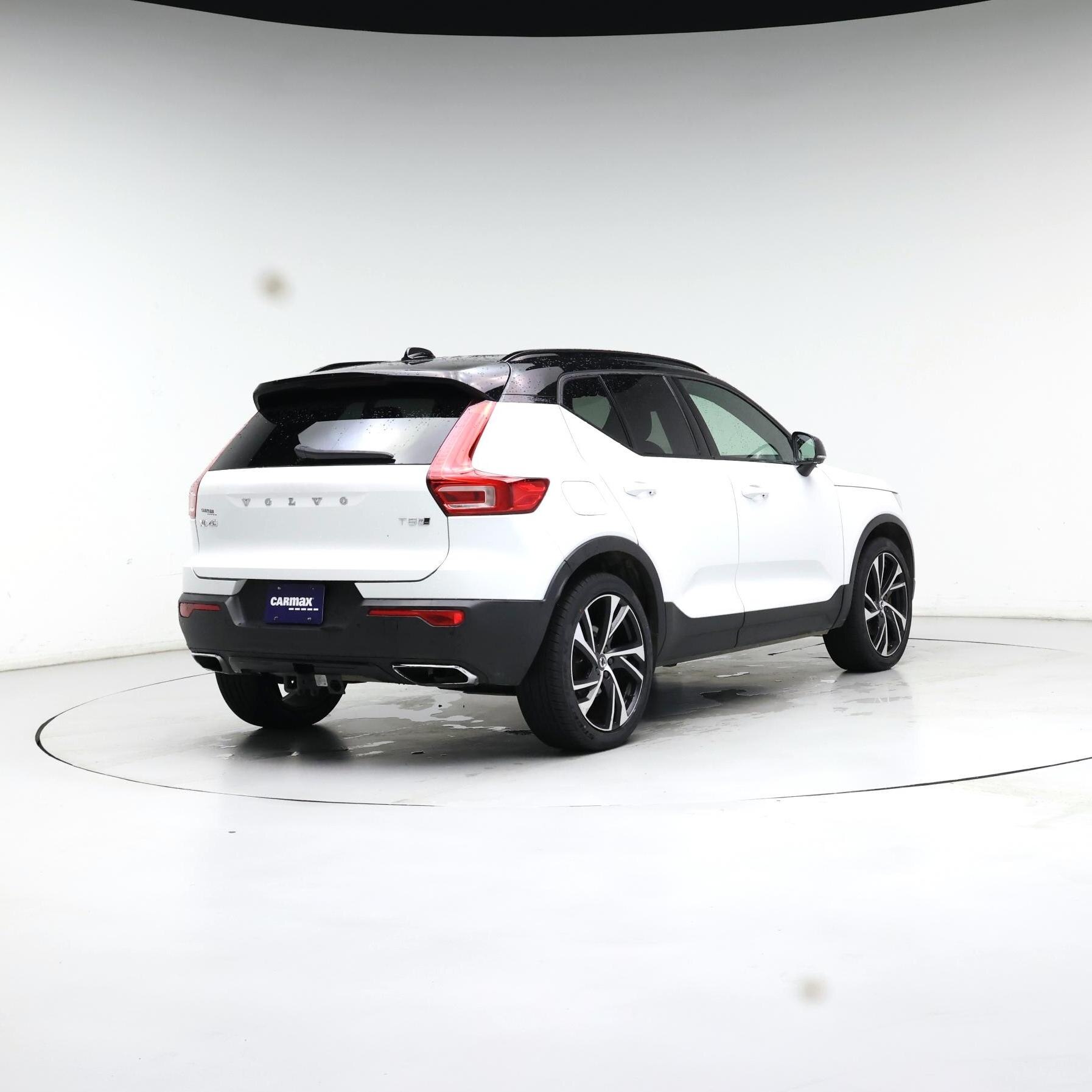 Thumbnail: 2020 Volvo XC40 - 8