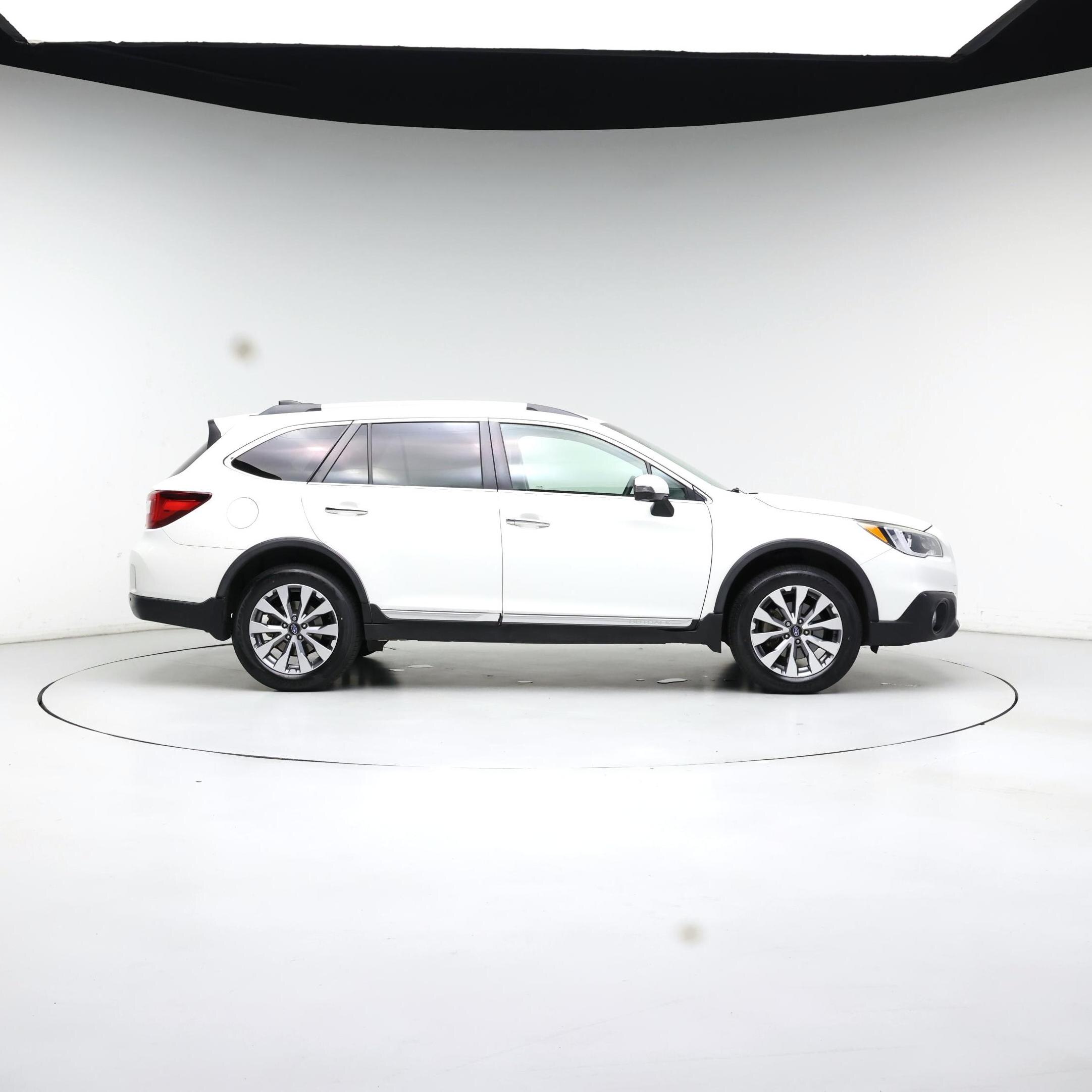 Thumbnail: 2017 Subaru Outback - 7