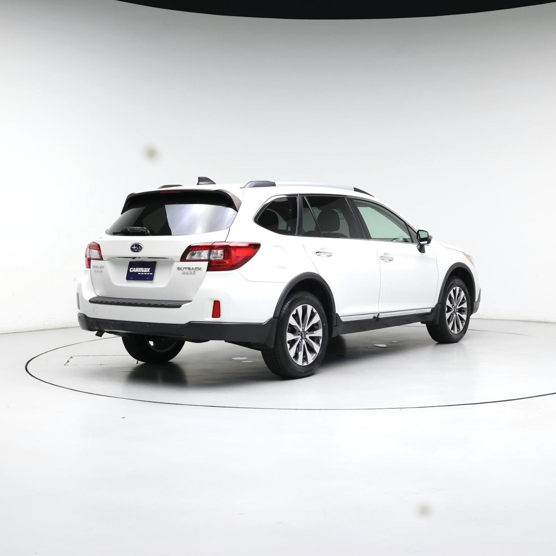 Thumbnail: 2017 Subaru Outback - 8