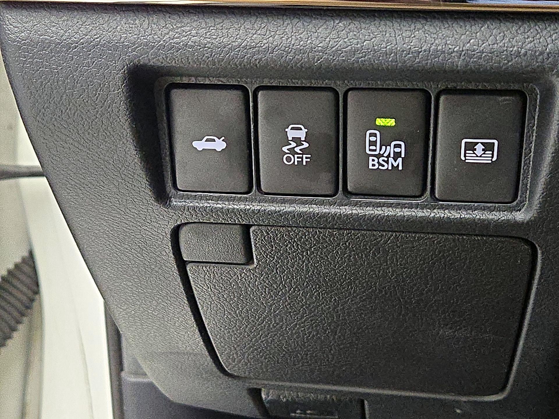 Thumbnail: 2014 Toyota Avalon - 13