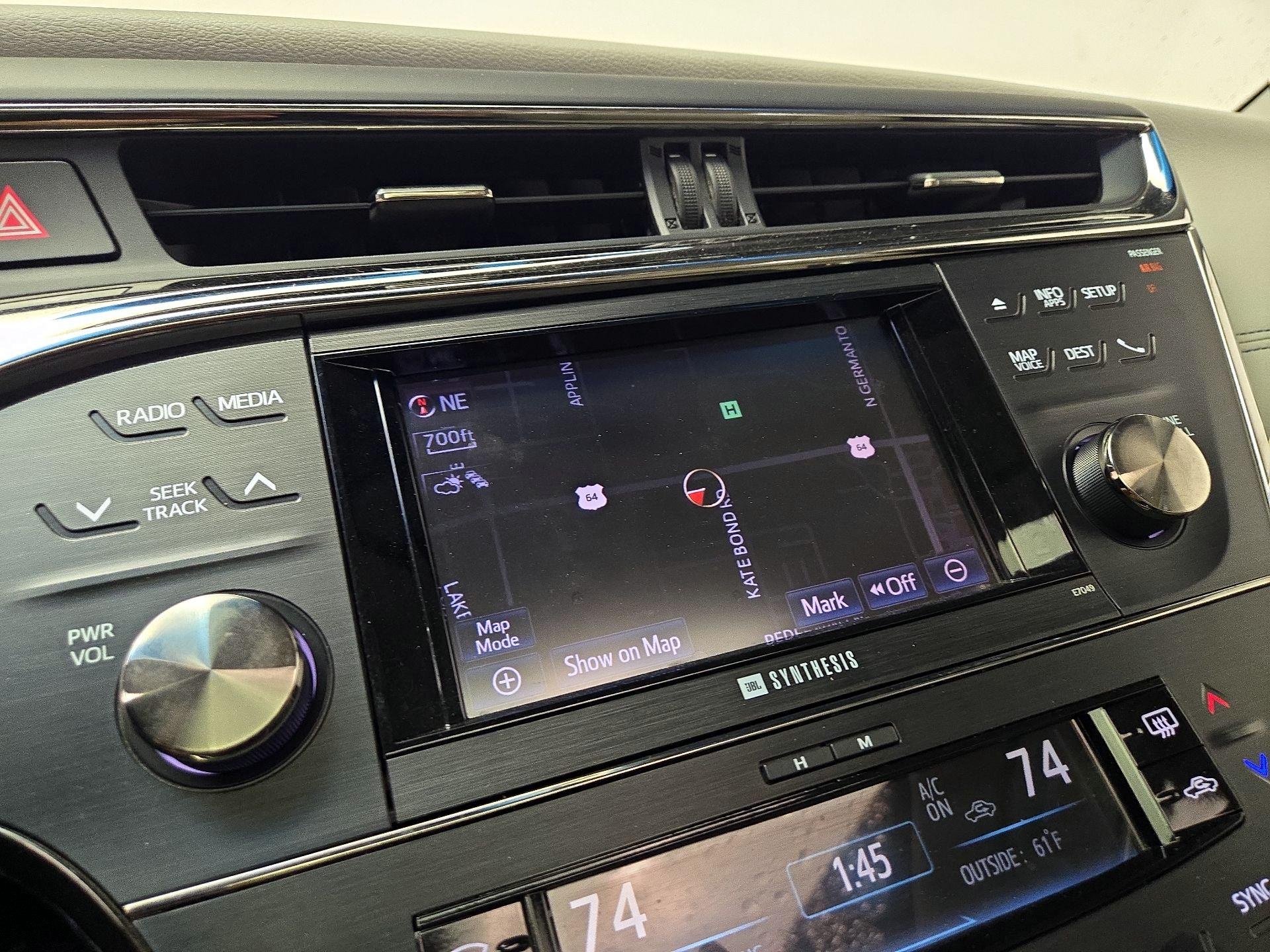 Thumbnail: 2014 Toyota Avalon - 16