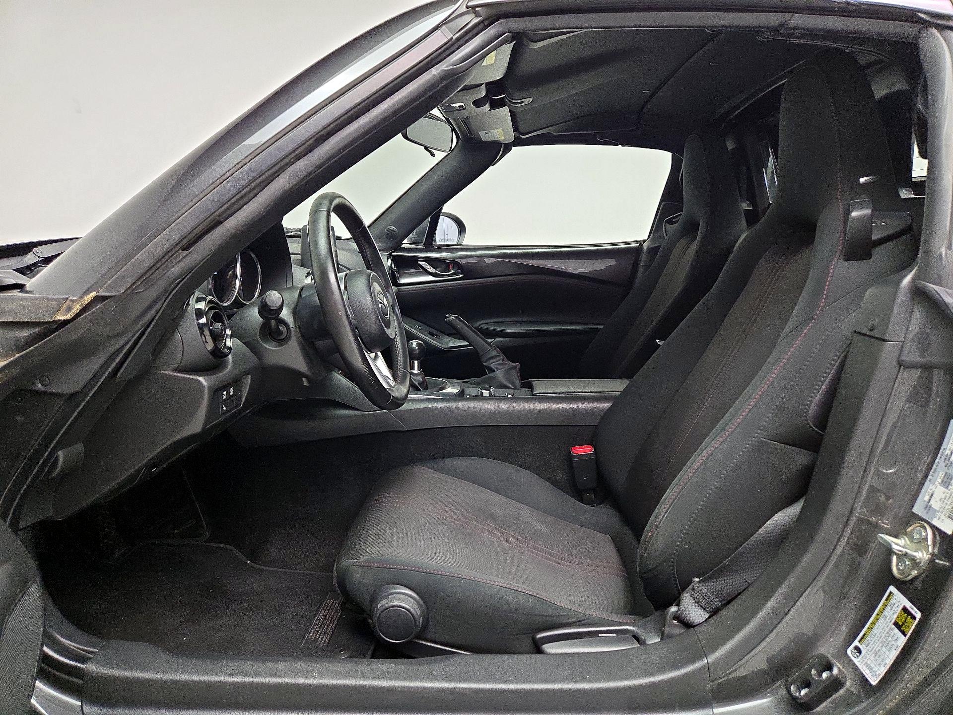 Thumbnail: 2017 Mazda MX-5 Miata - 11