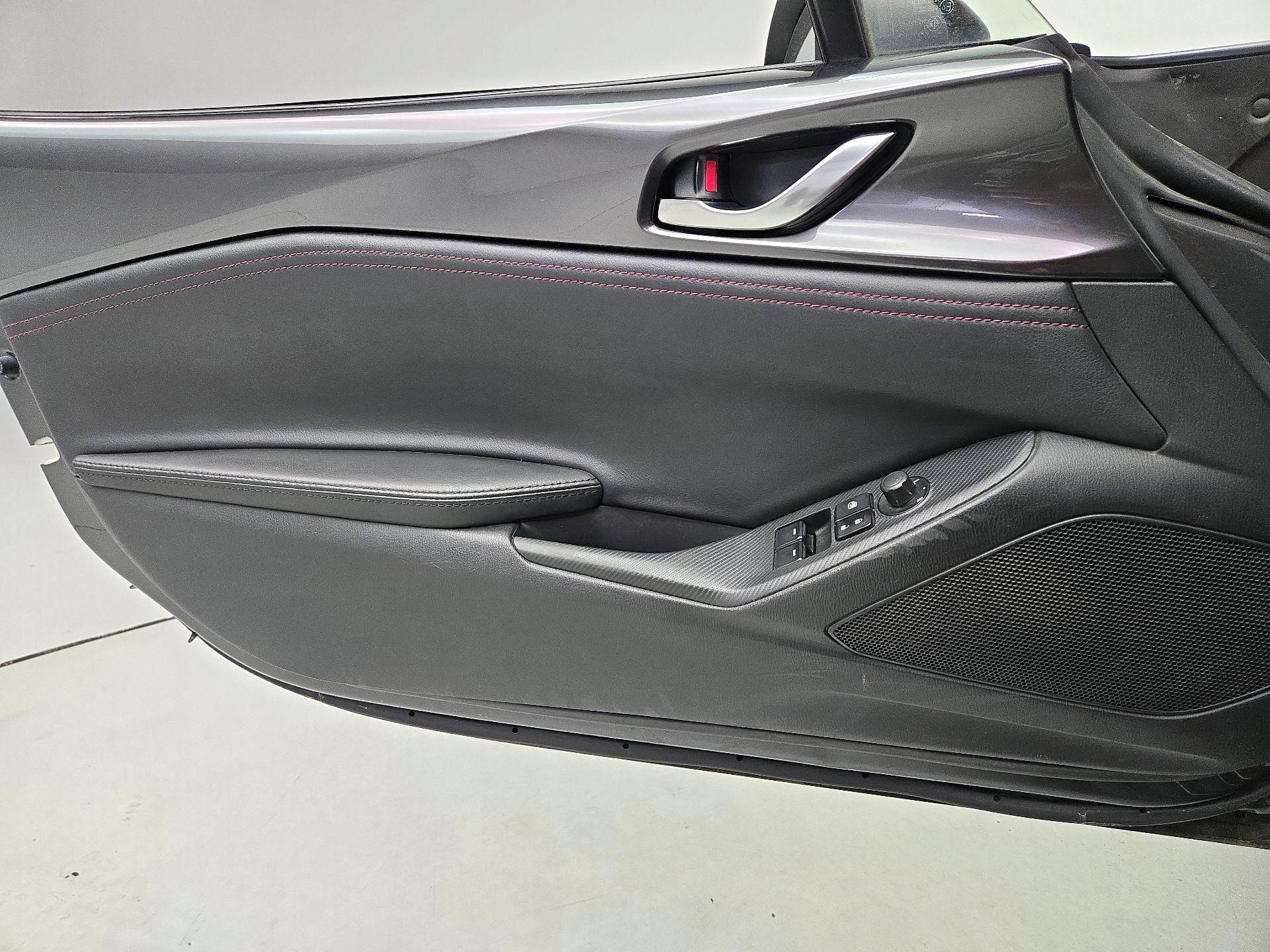 Thumbnail: 2017 Mazda MX-5 Miata - 12