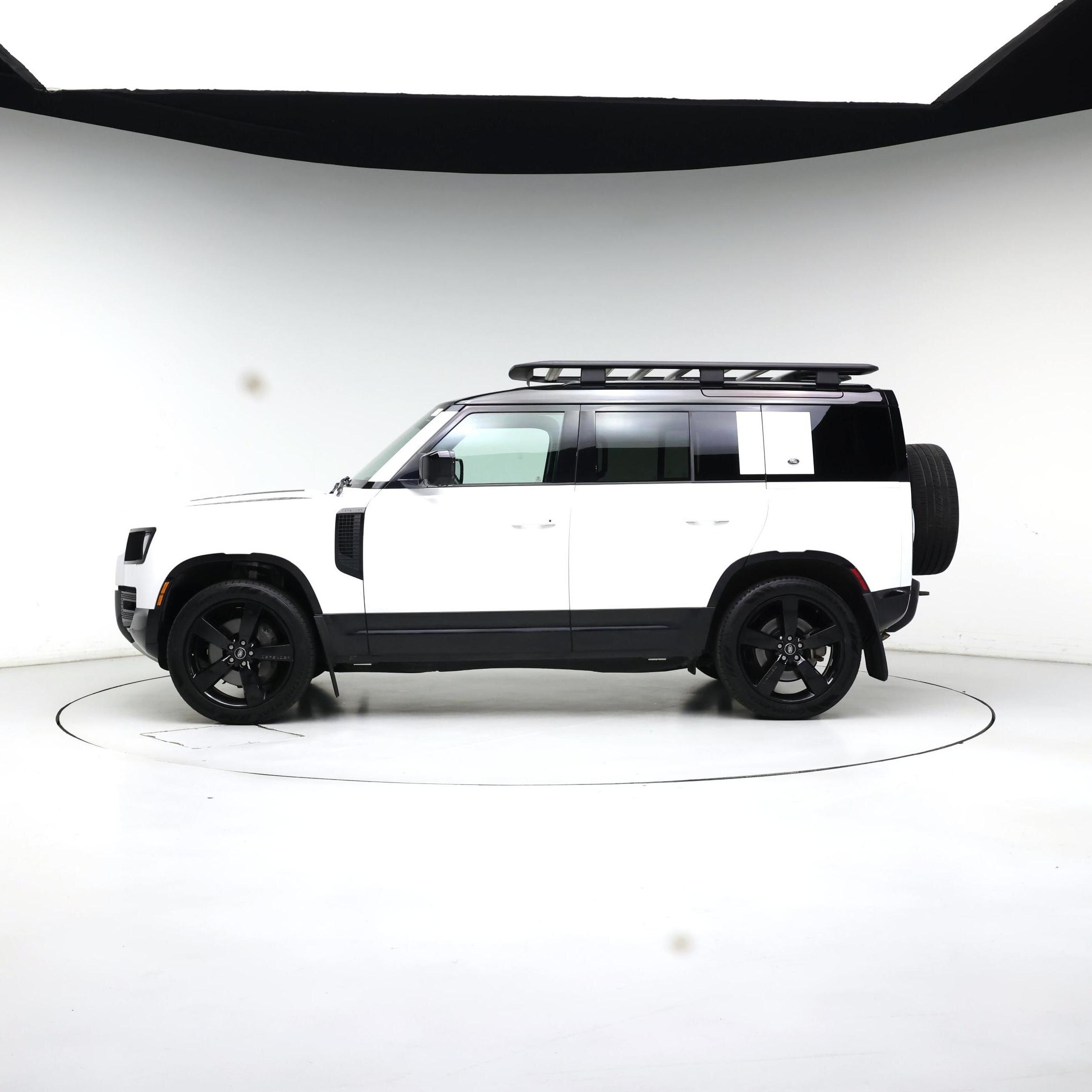 Thumbnail: 2022 Land Rover Defender - 3