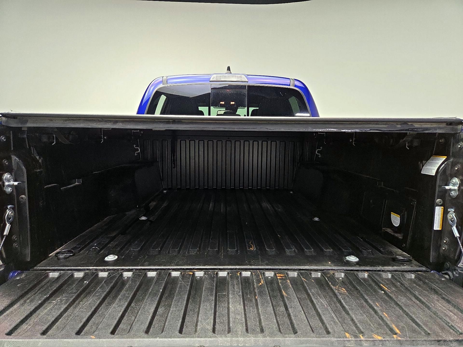 Thumbnail: 2023 Toyota Tacoma - 20