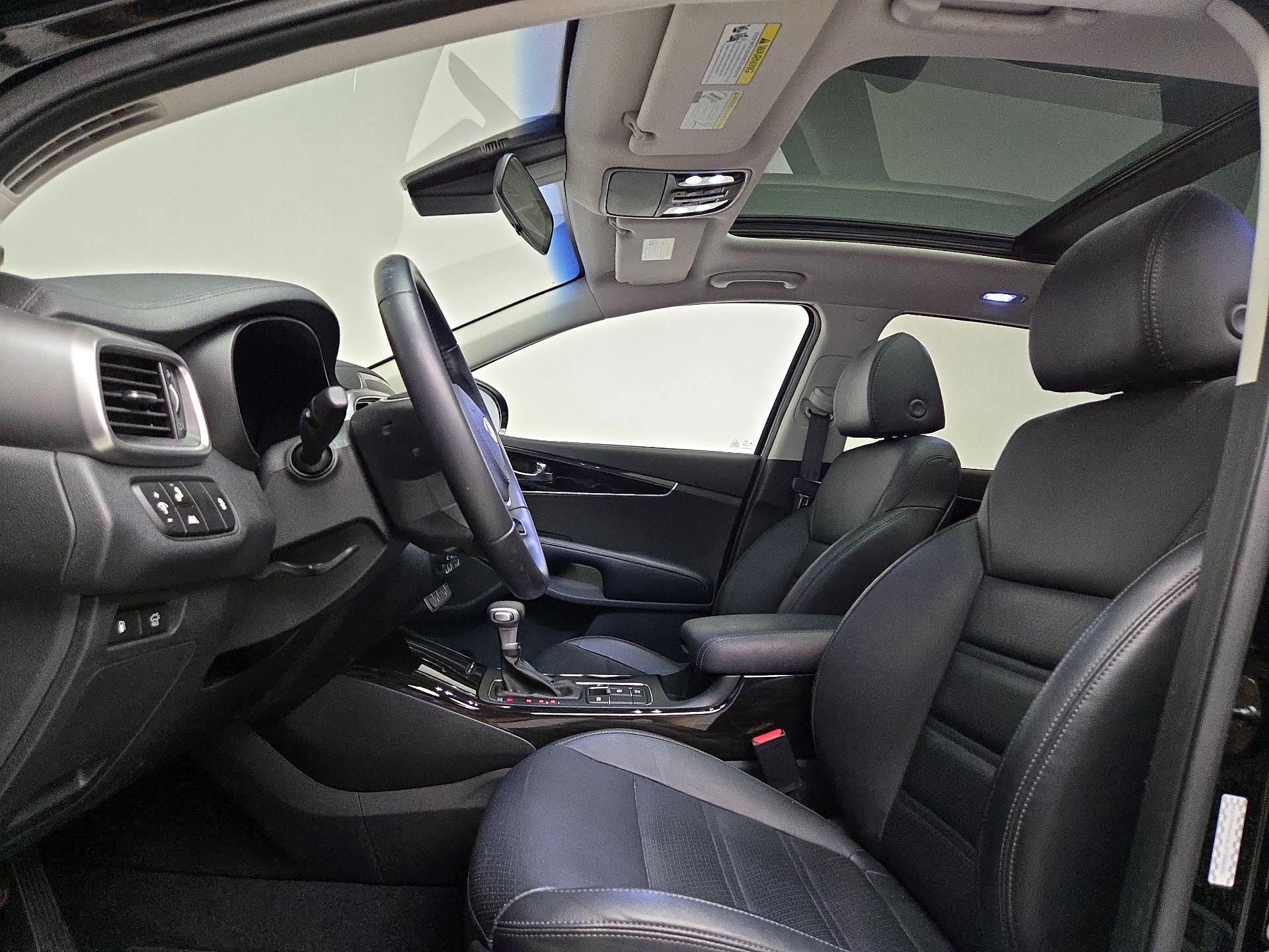 Thumbnail: 2020 Kia Sorento - 19