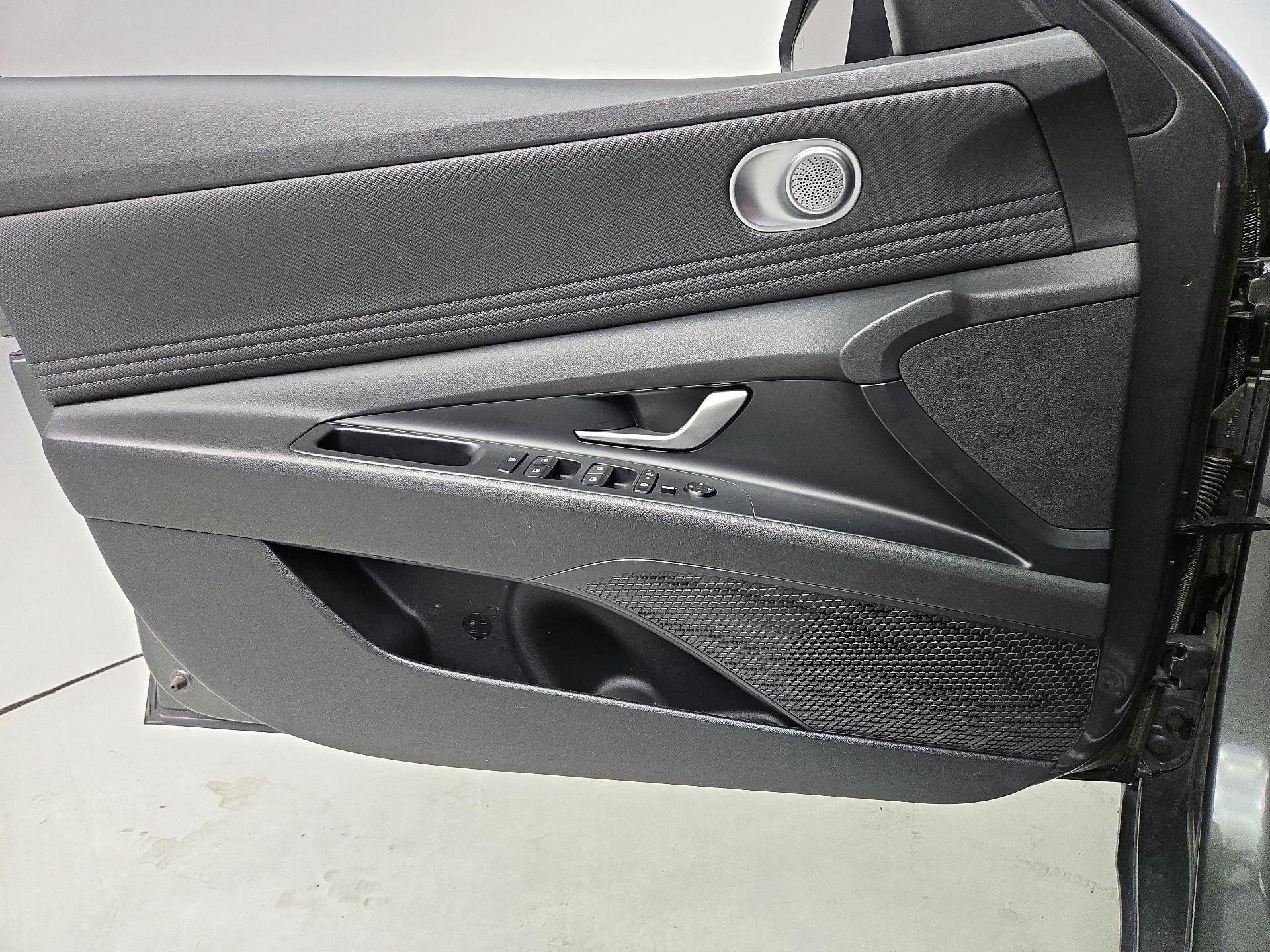 Thumbnail: 2024 Hyundai Elantra - 12