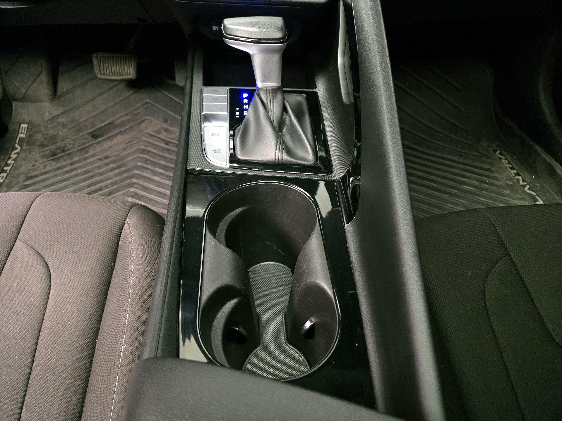 Thumbnail: 2024 Hyundai Elantra - 18