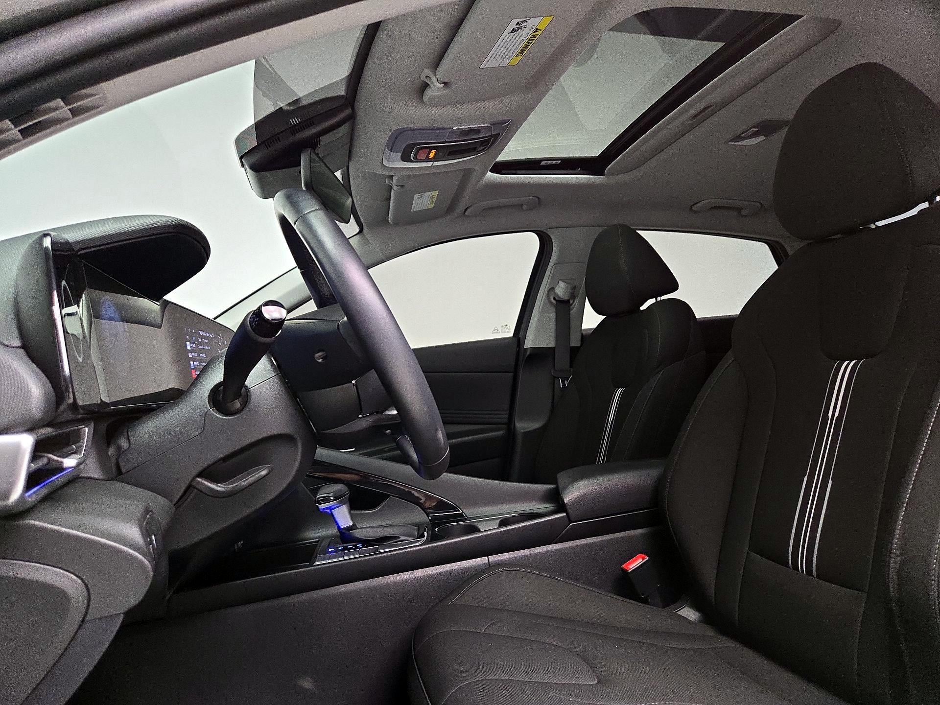 Thumbnail: 2024 Hyundai Elantra - 20