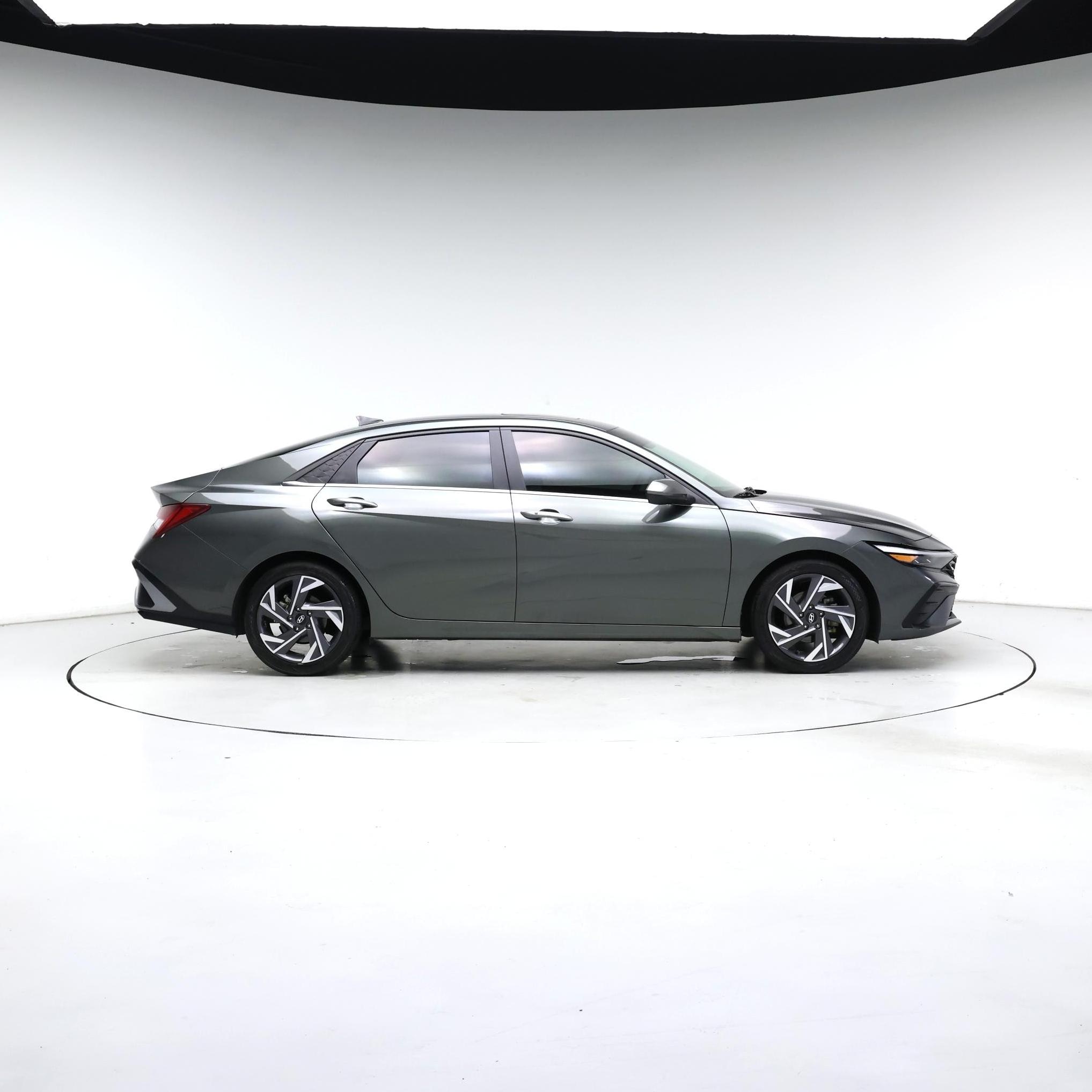 Thumbnail: 2024 Hyundai Elantra - 7