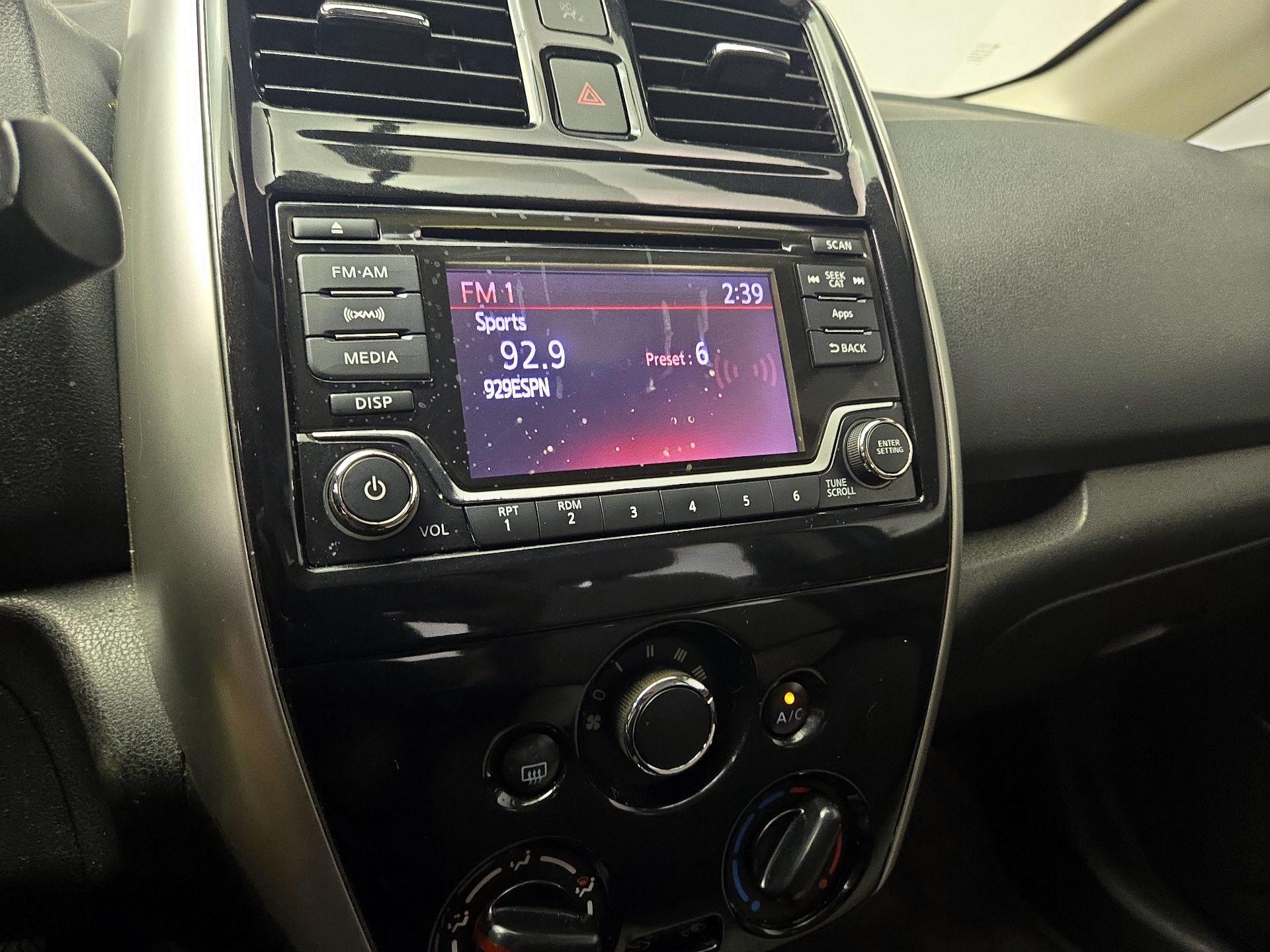 Thumbnail: 2016 Nissan Versa Note - 15